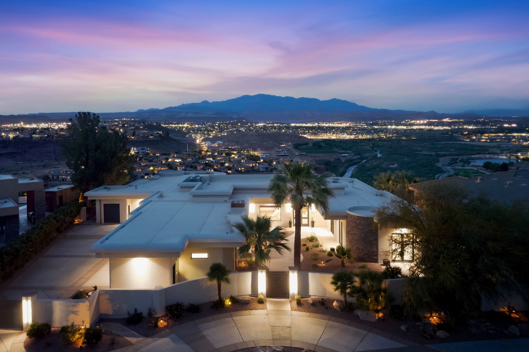 2031 E Cliff Point Drive