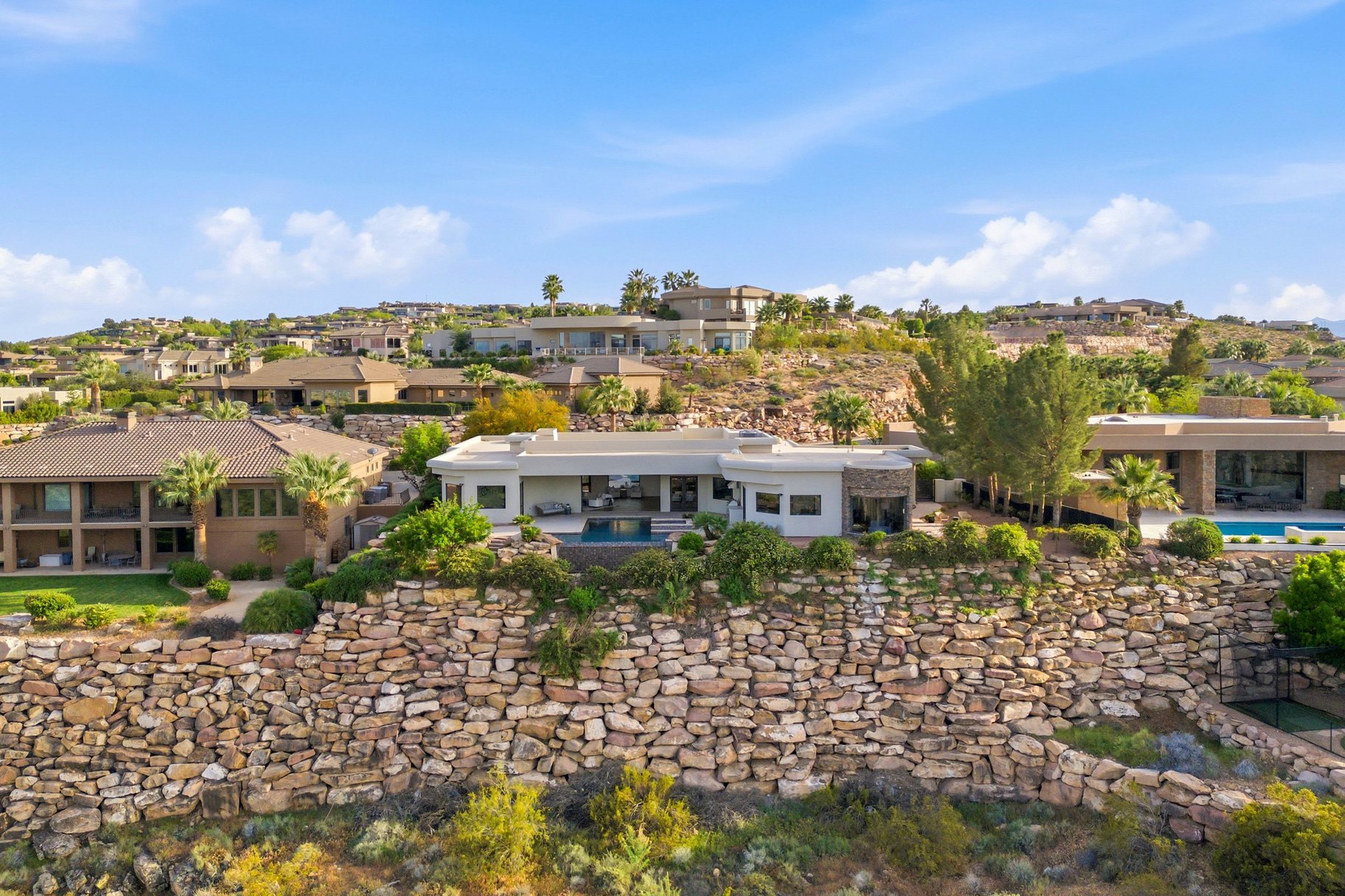 2031 E Cliff Point Drive