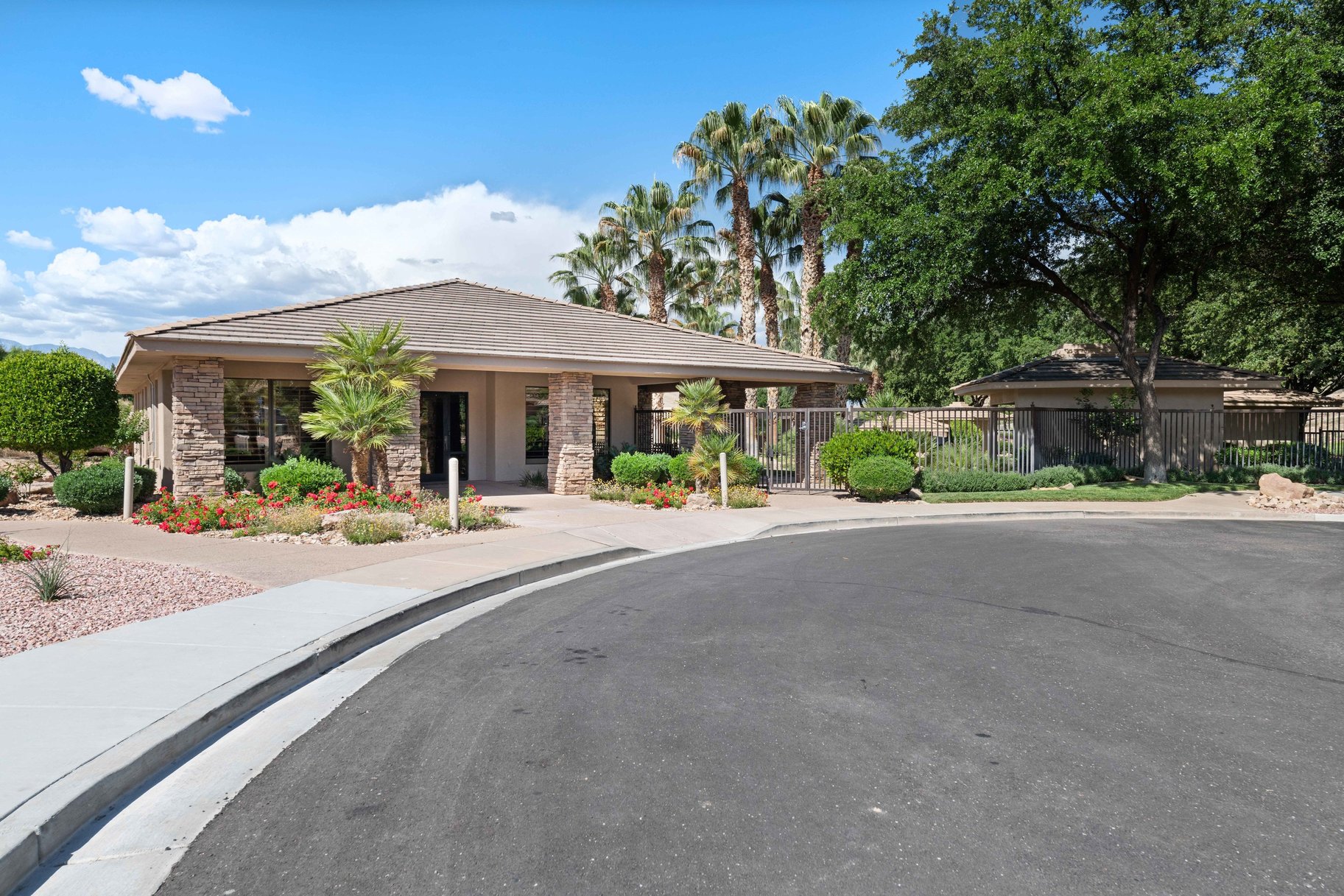 2031 E Cliff Point Drive