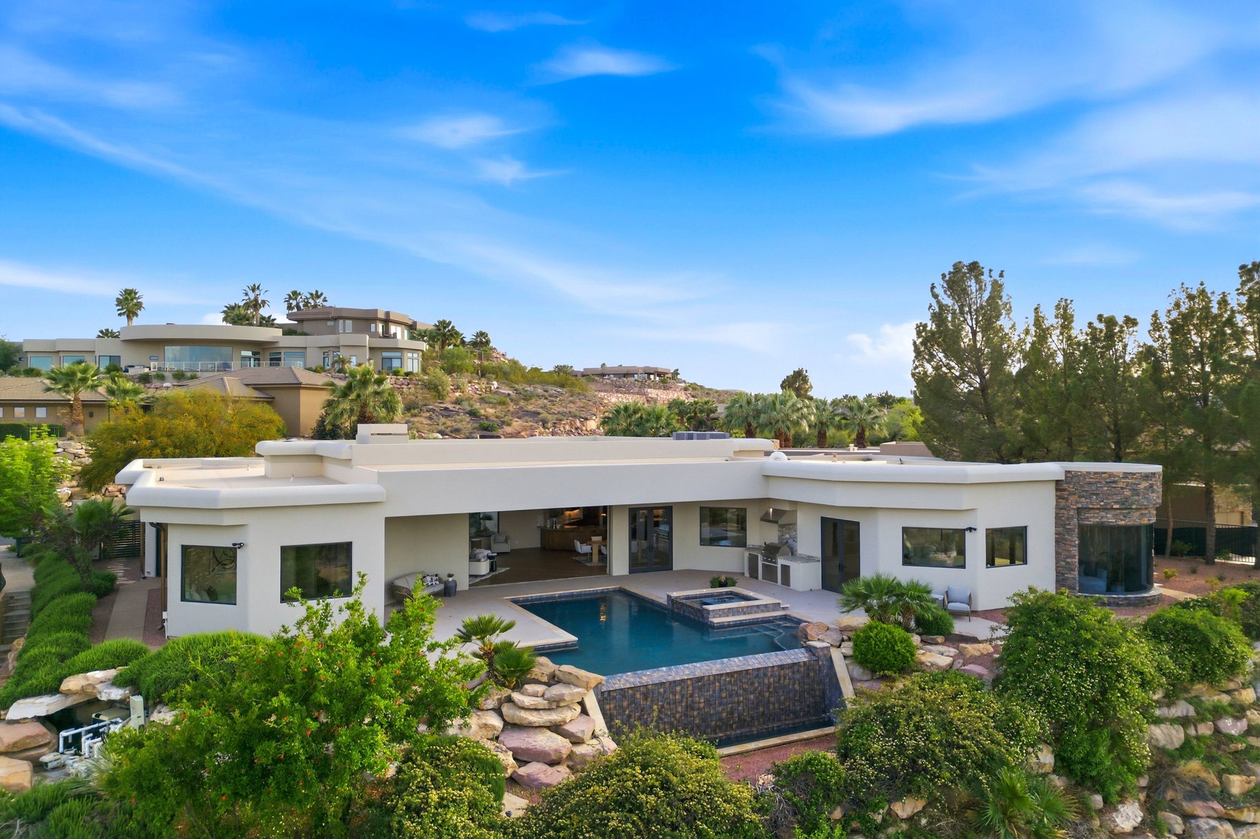 2031 E Cliff Point Drive