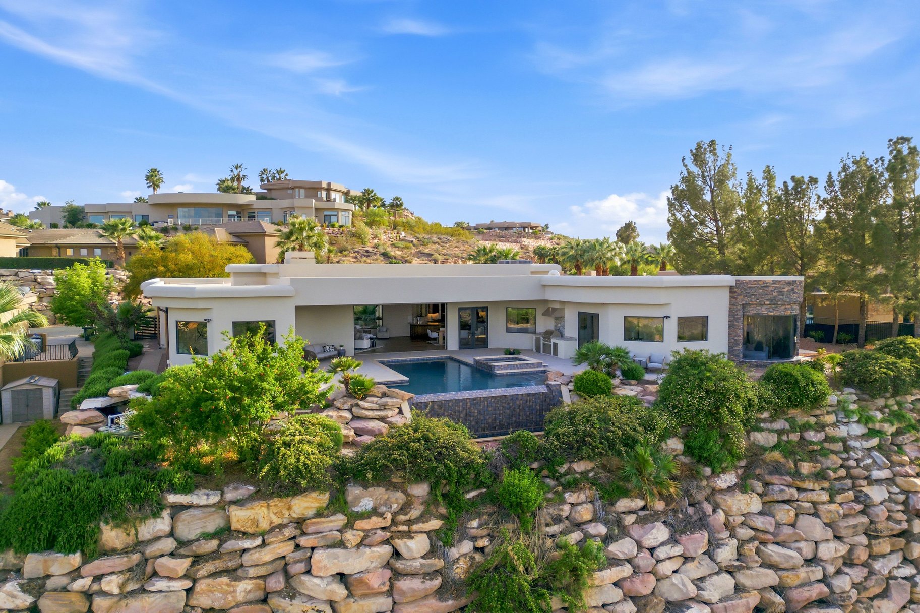 2031 E Cliff Point Drive