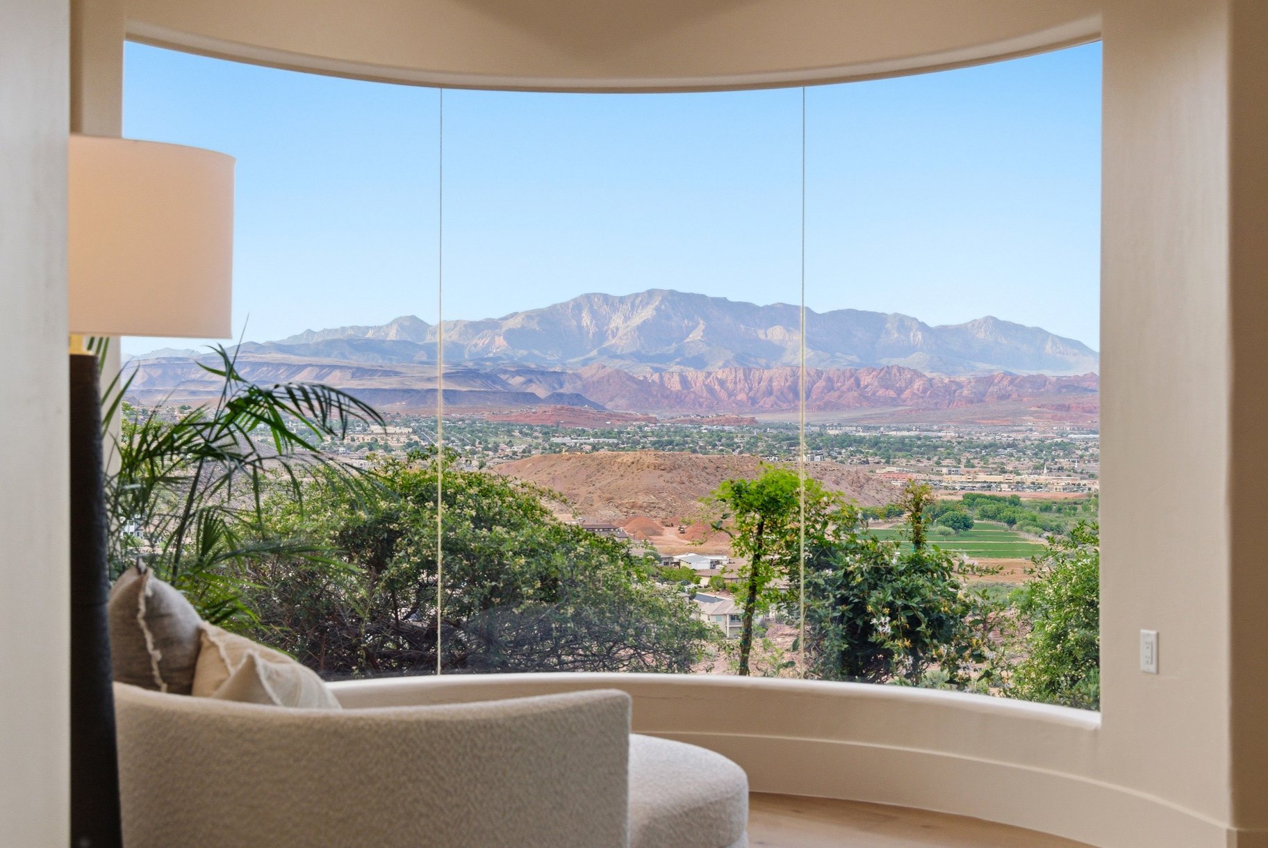 2031 E Cliff Point Drive