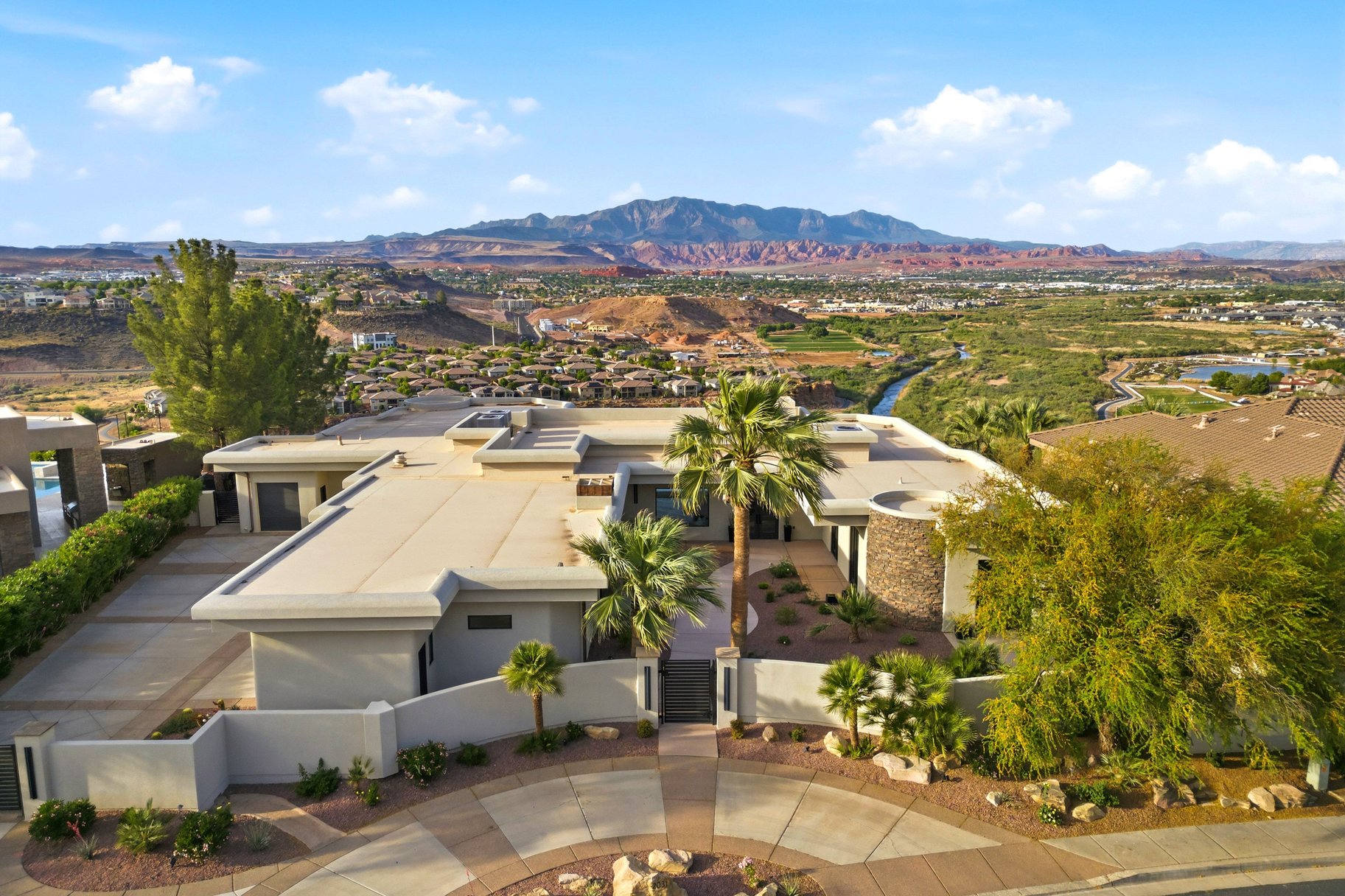 2031 E Cliff Point Drive