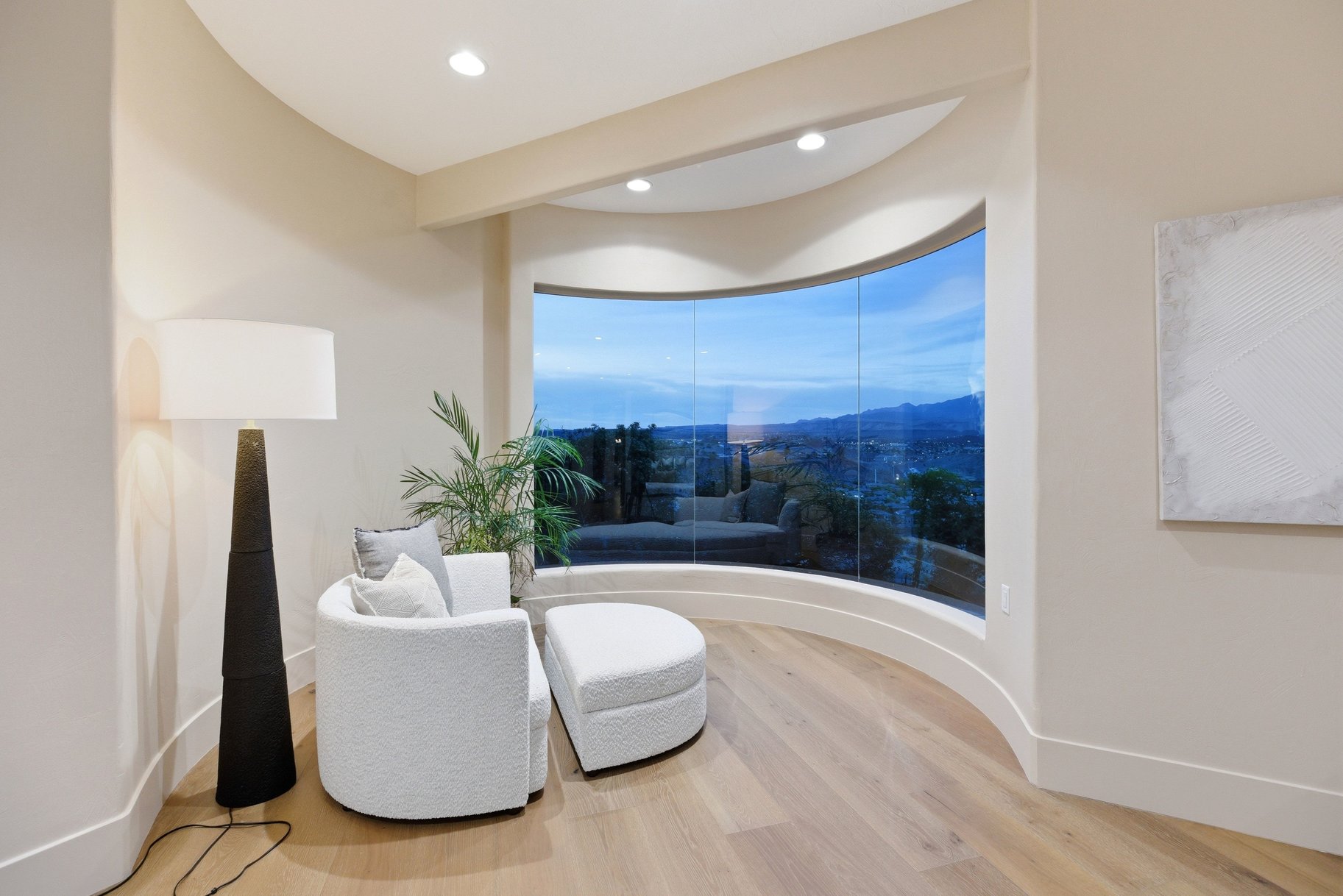 2031 E Cliff Point Drive