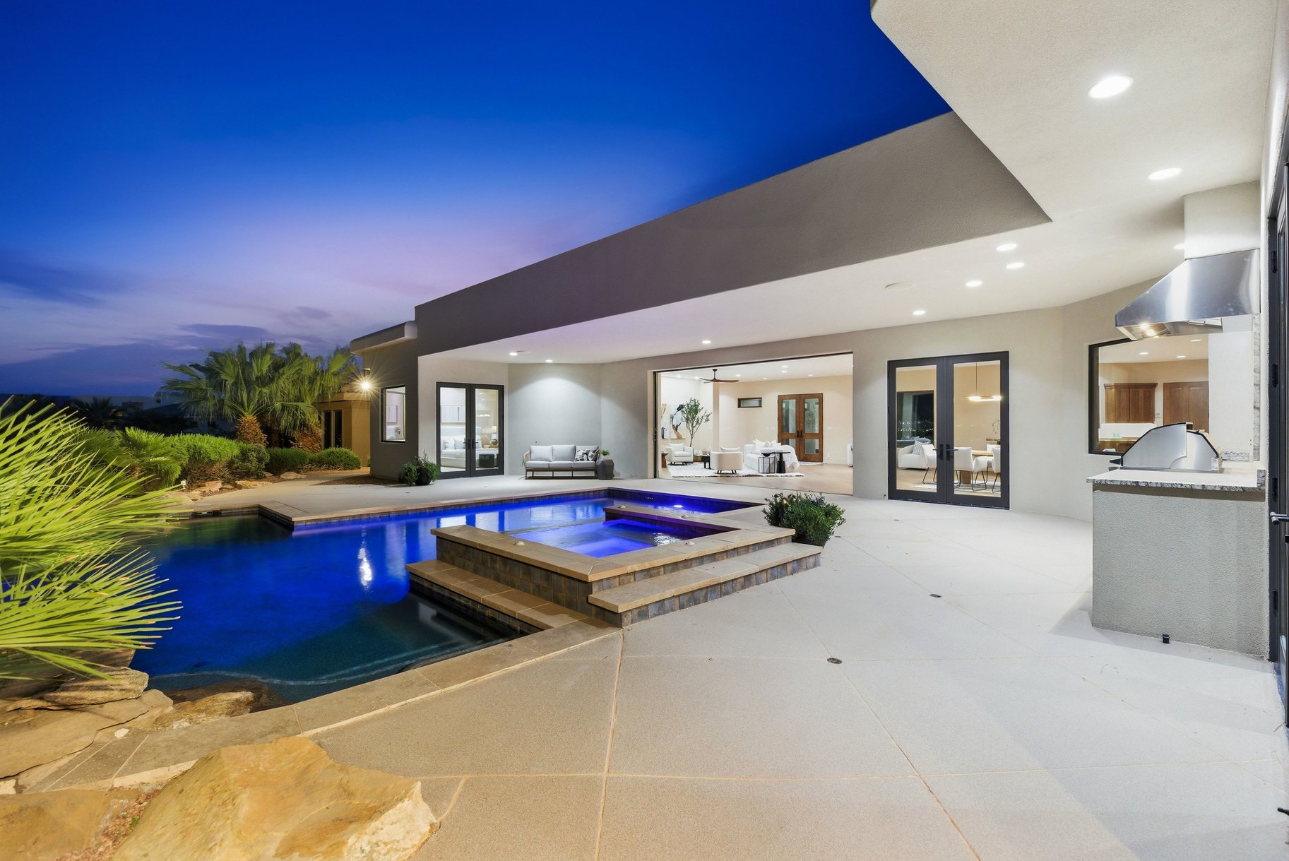 2031 E Cliff Point Drive