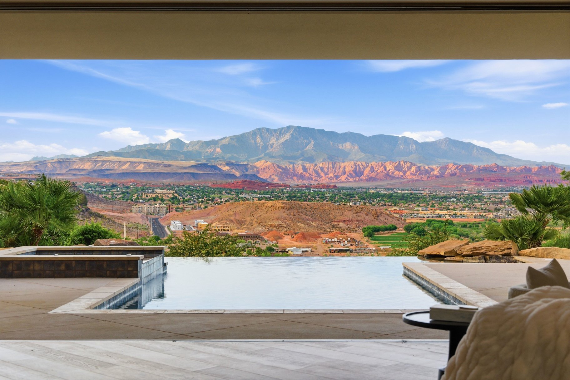 2031 E Cliff Point Drive