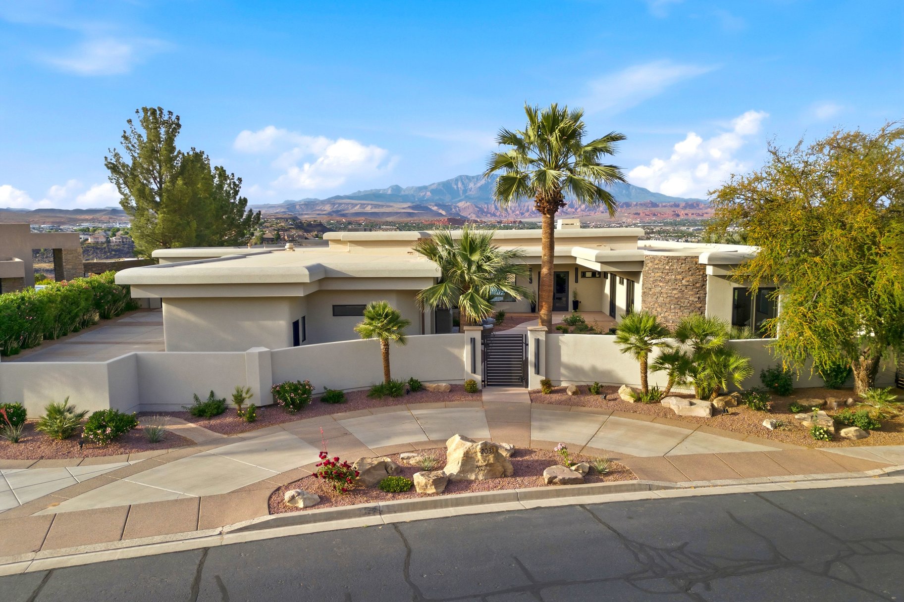 2031 E Cliff Point Drive
