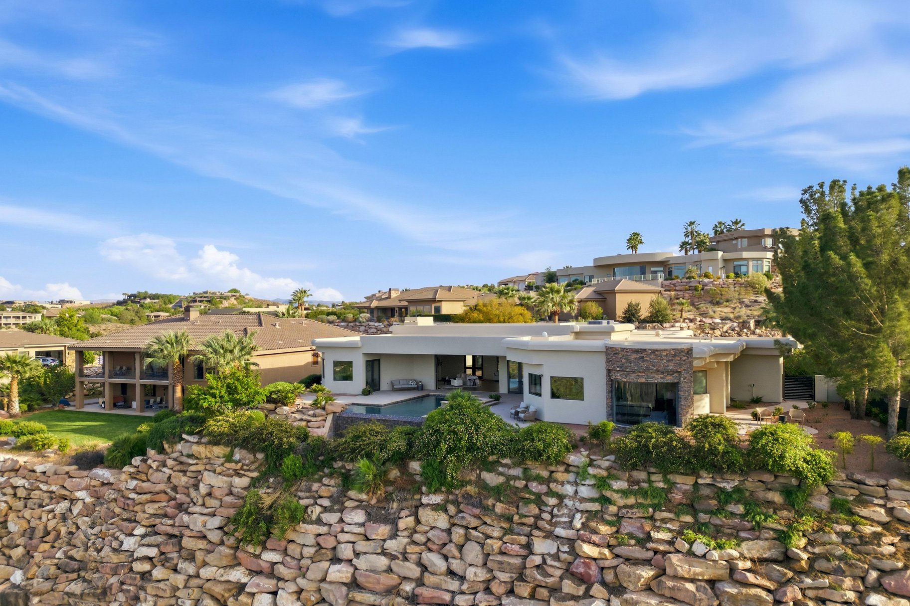2031 E Cliff Point Drive