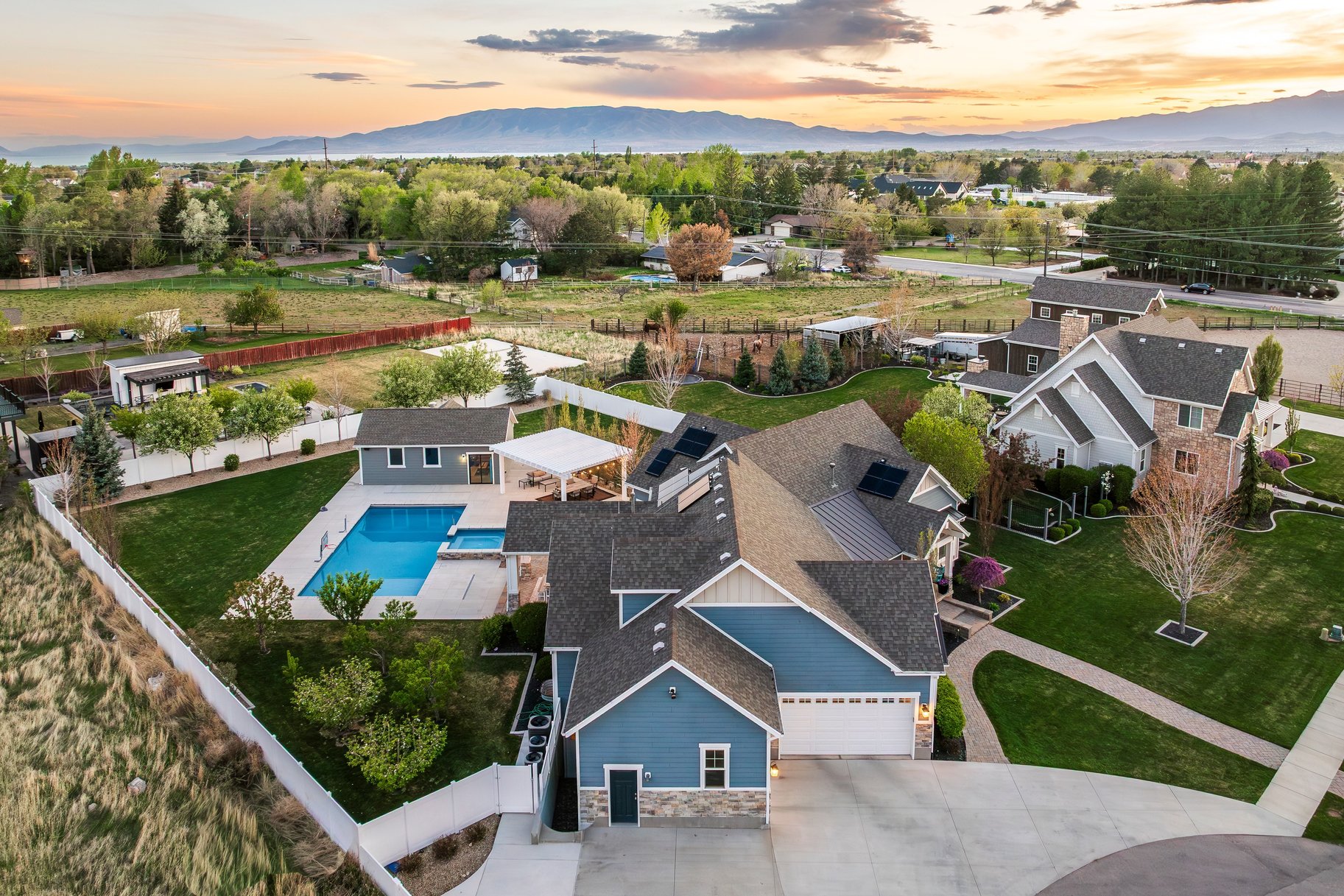 4739 W Snowflake Drive