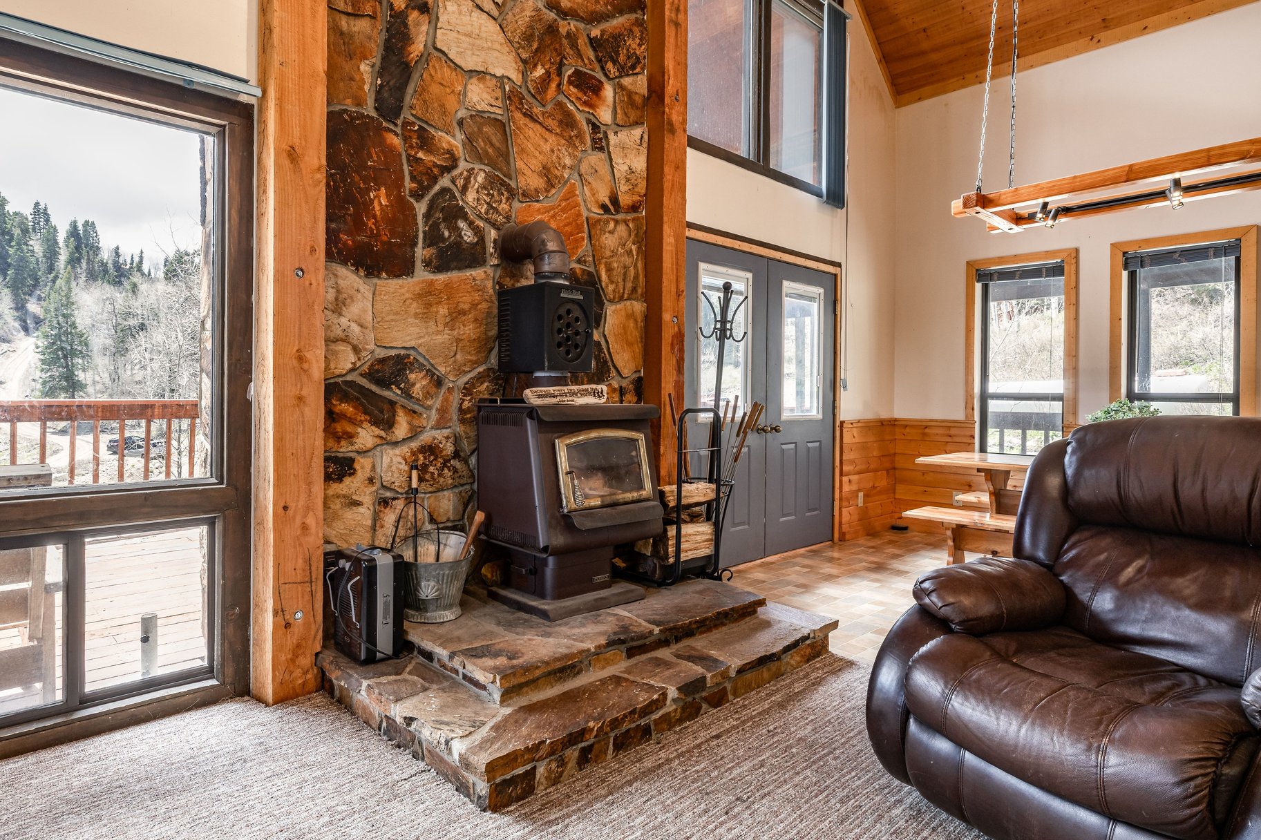 1853 Pine Loop Road
