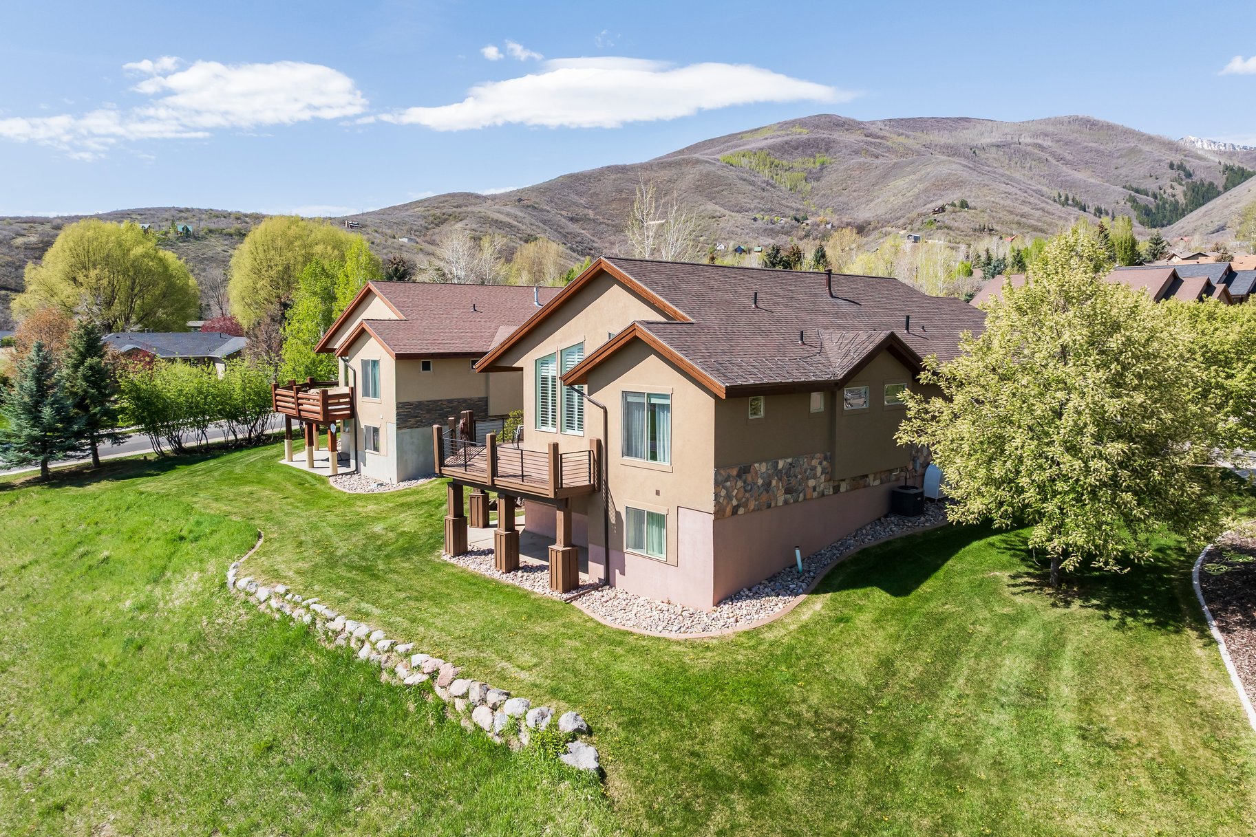 494 N Olympic Way