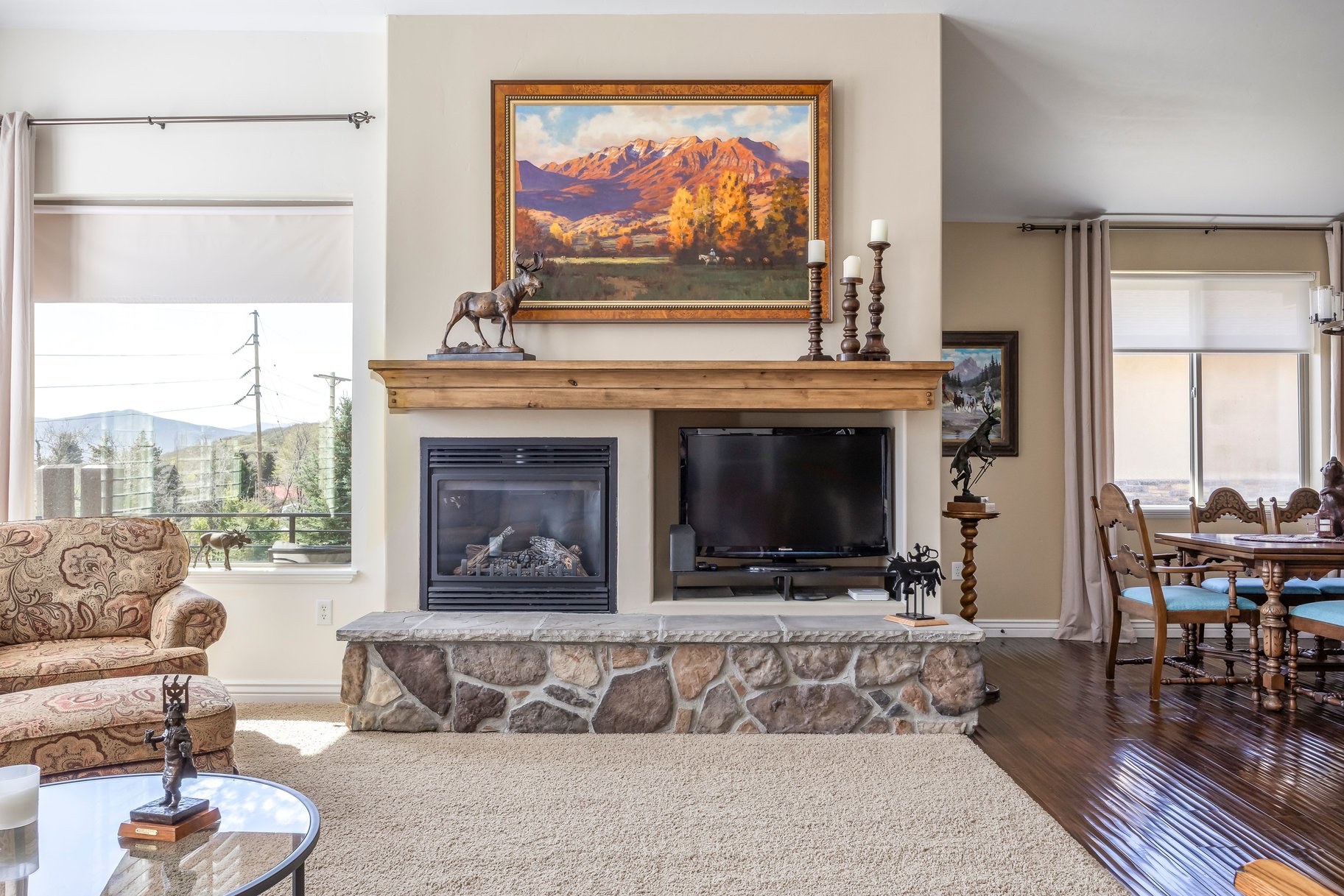 494 N Olympic Way