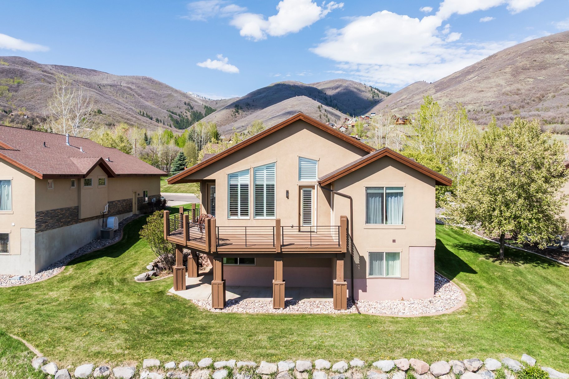 494 N Olympic Way