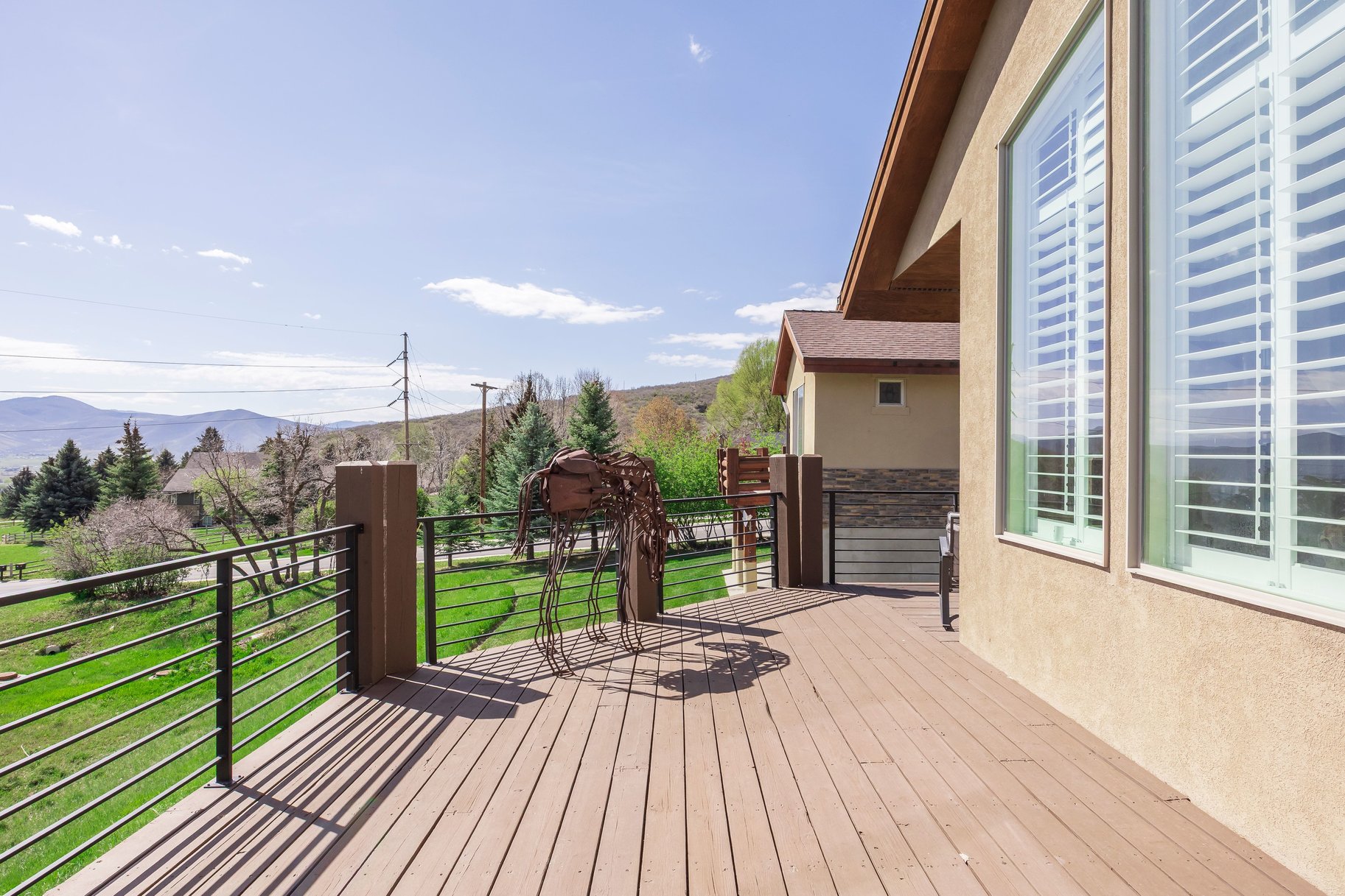 494 N Olympic Way