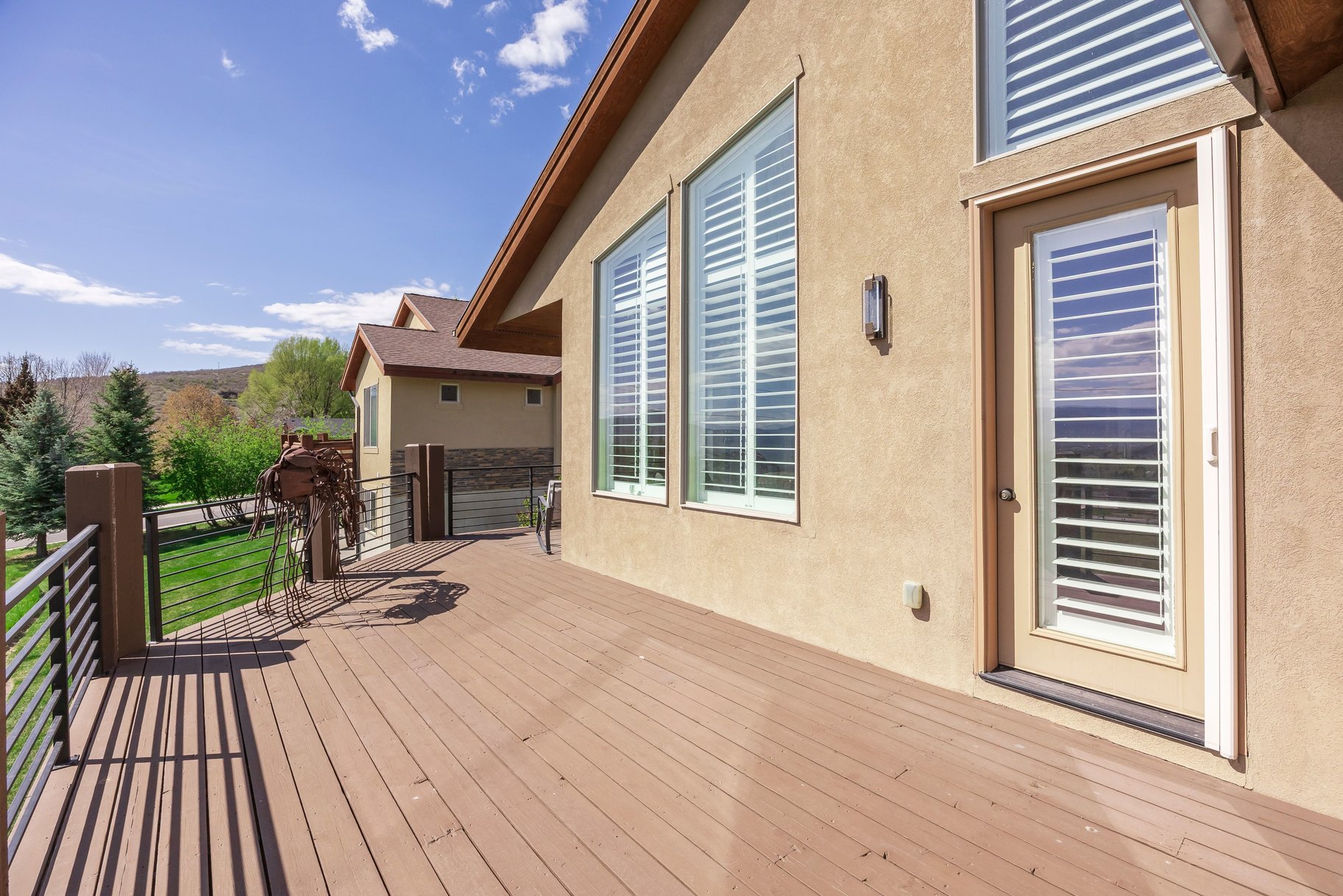 494 N Olympic Way