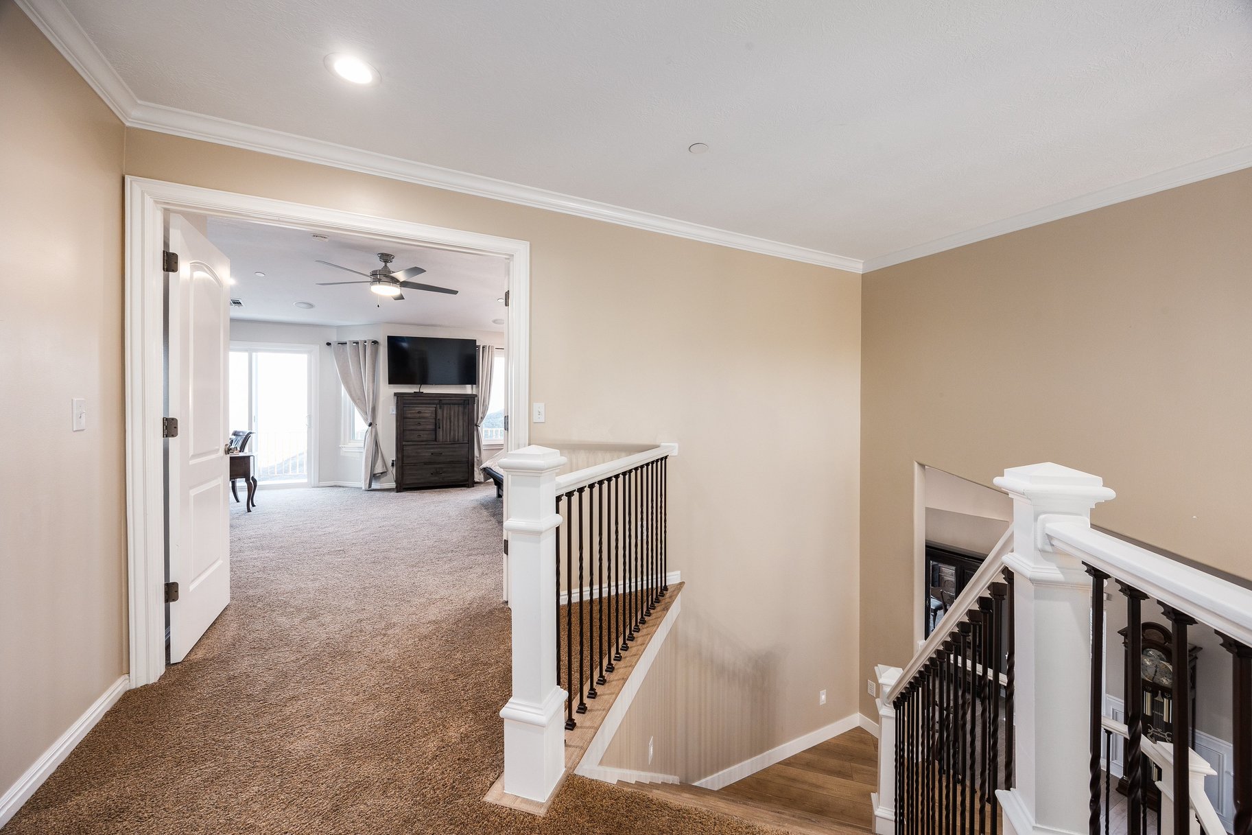 15211 S Lone Oak Court