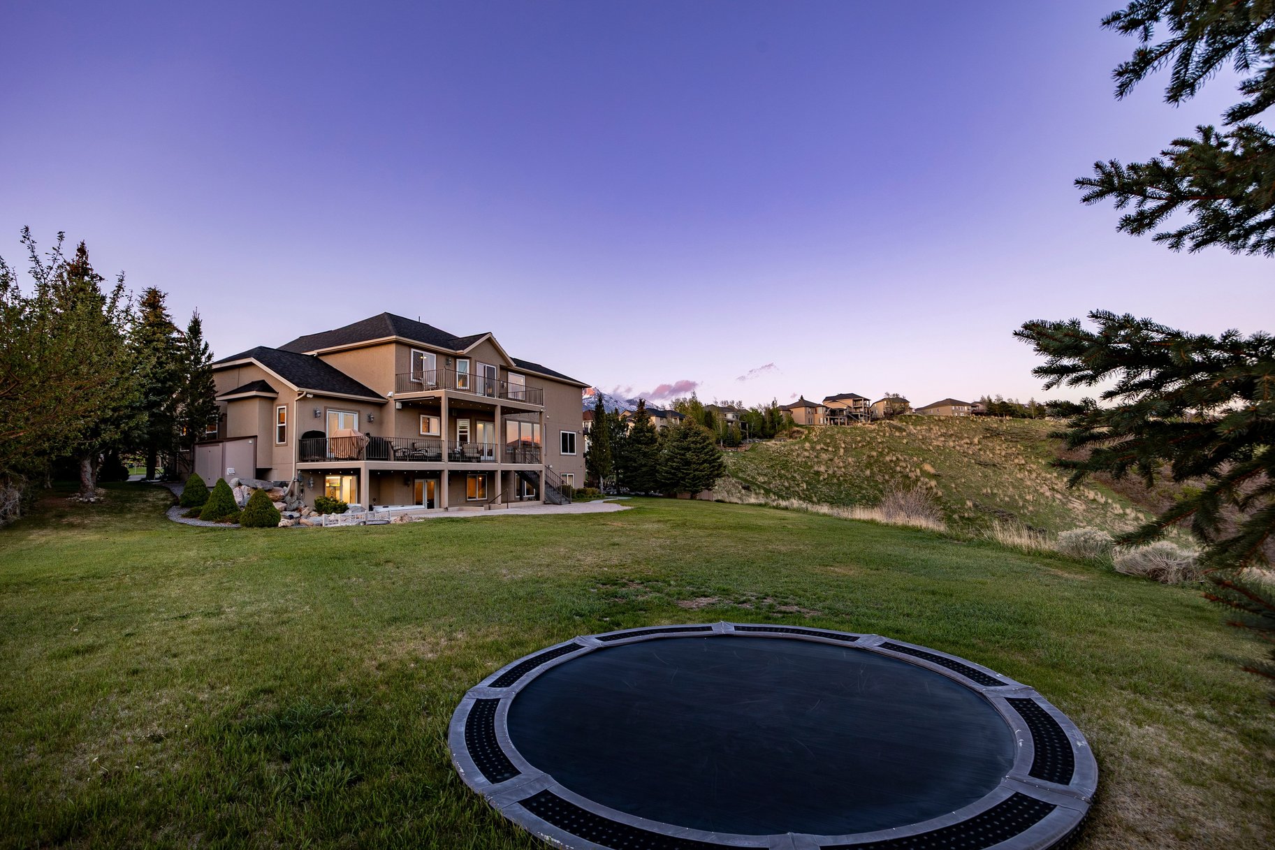 15211 S Lone Oak Court