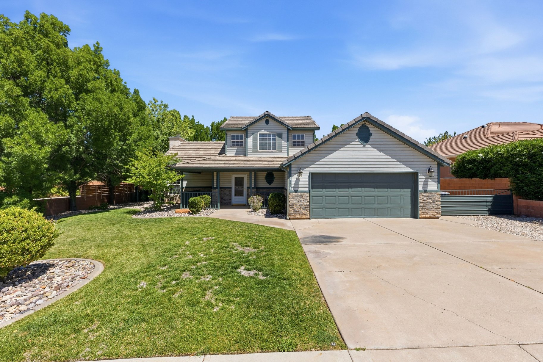 2586 West 400 North