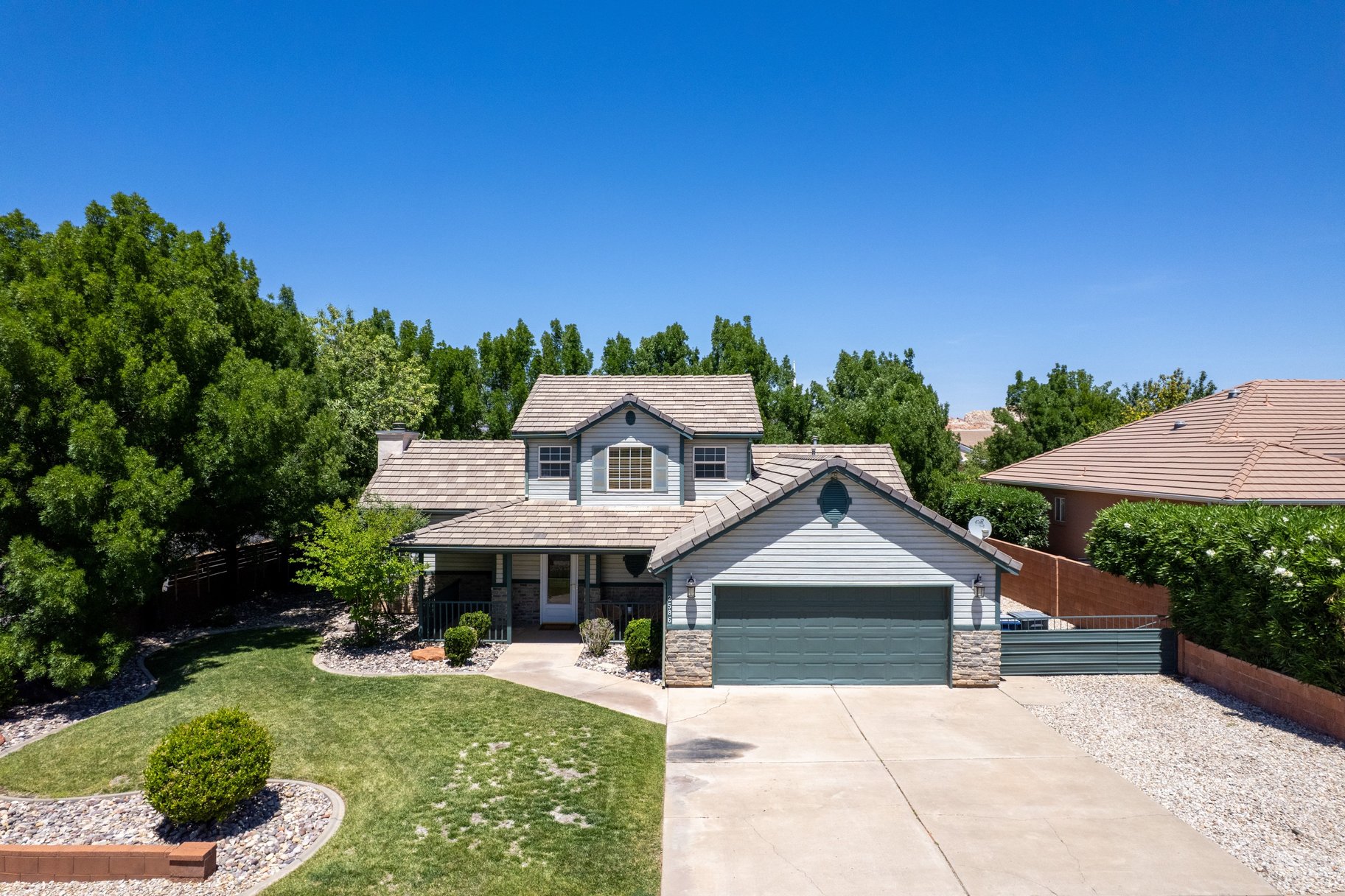 2586 West 400 North