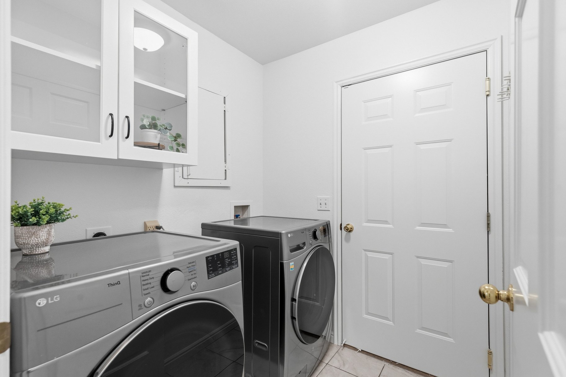 2586 West 400 North