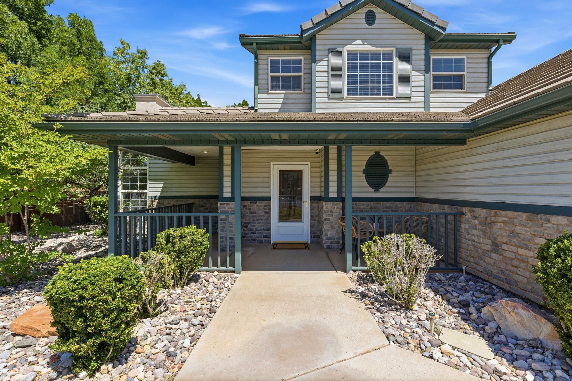 2586 West 400 North