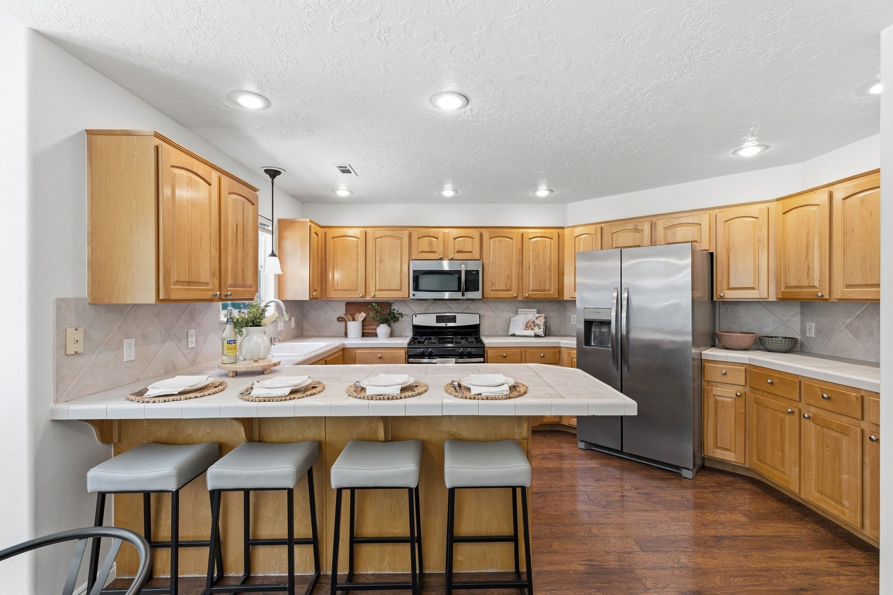 2586 West 400 North