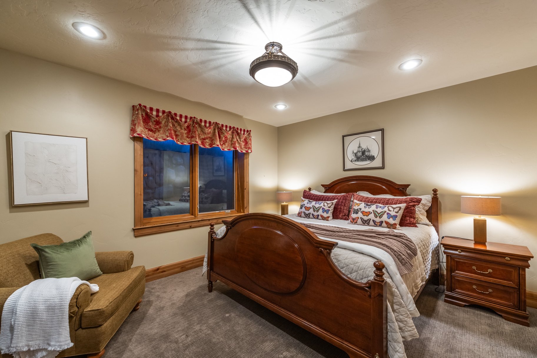 9621 S Glacier Park Lane