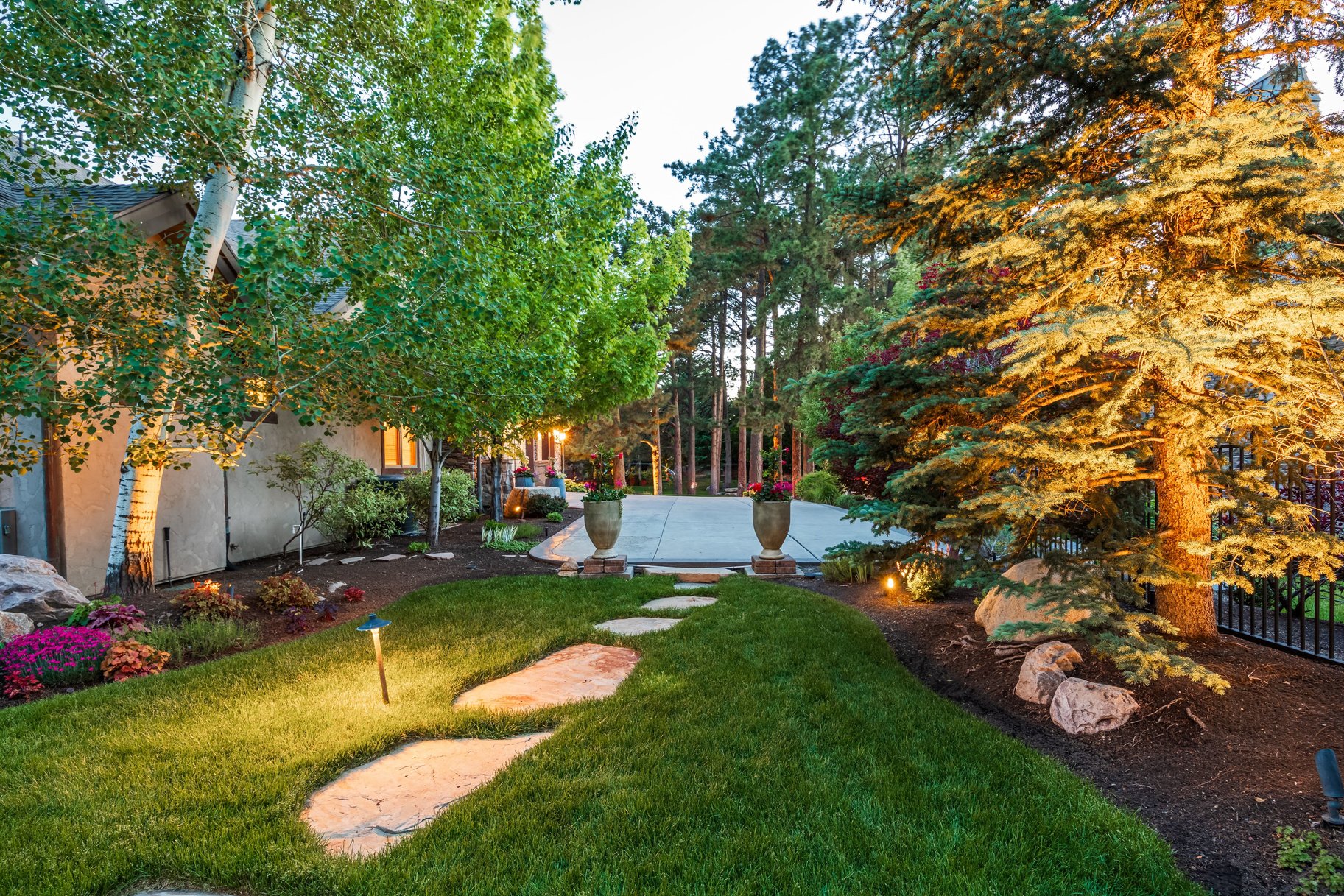9621 S Glacier Park Lane