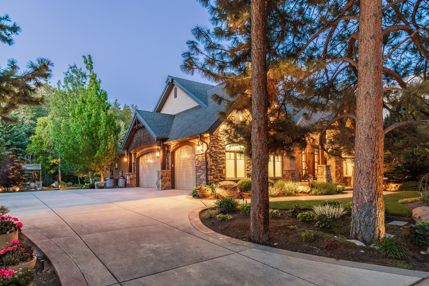 9621 S Glacier Park Lane