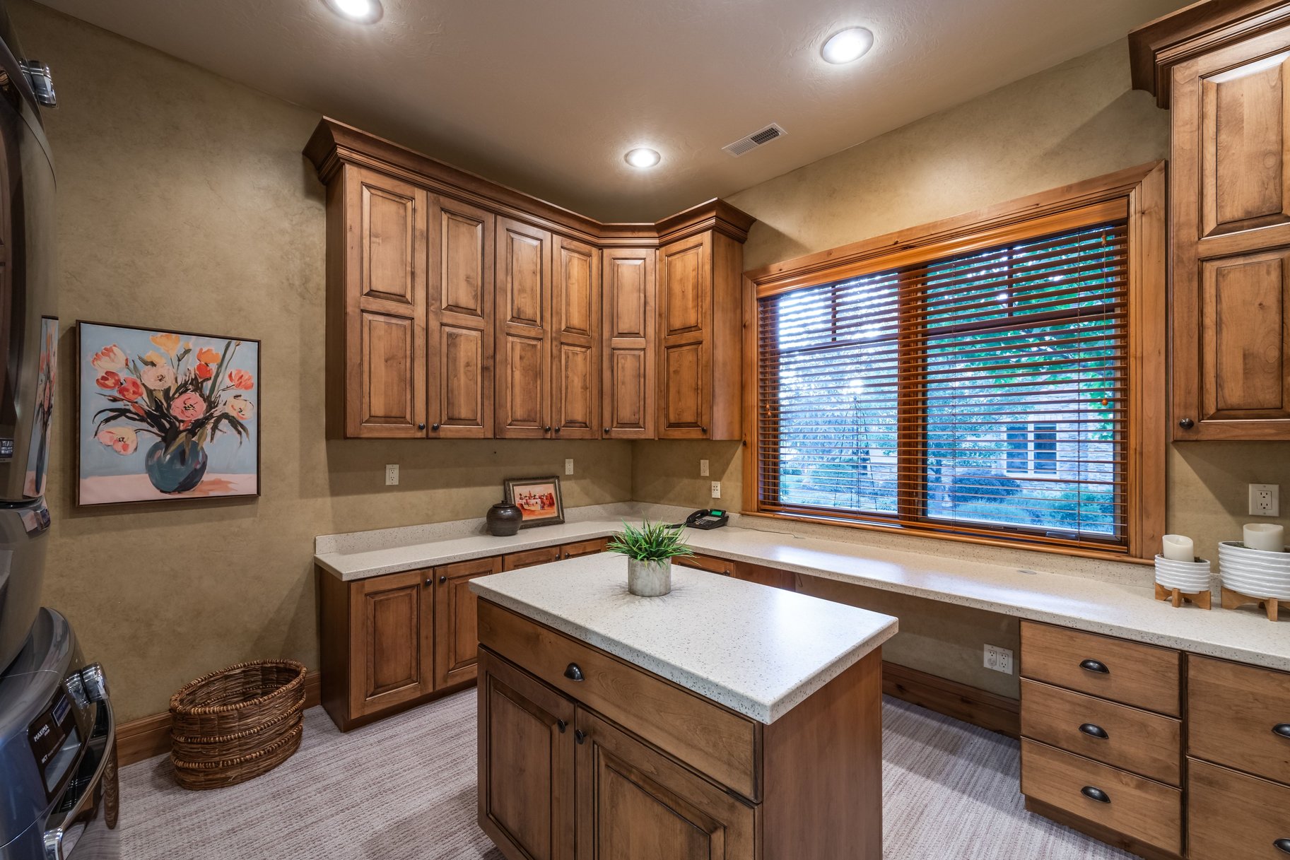 9621 S Glacier Park Lane
