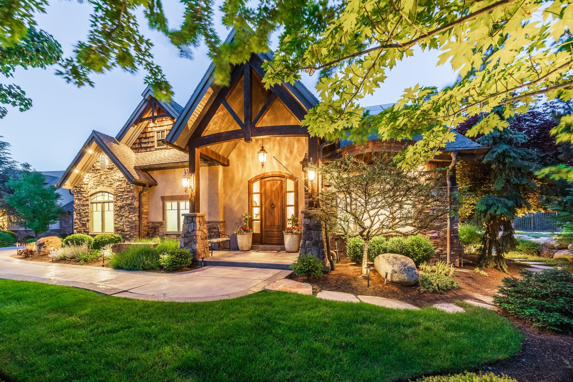 9621 S Glacier Park Lane