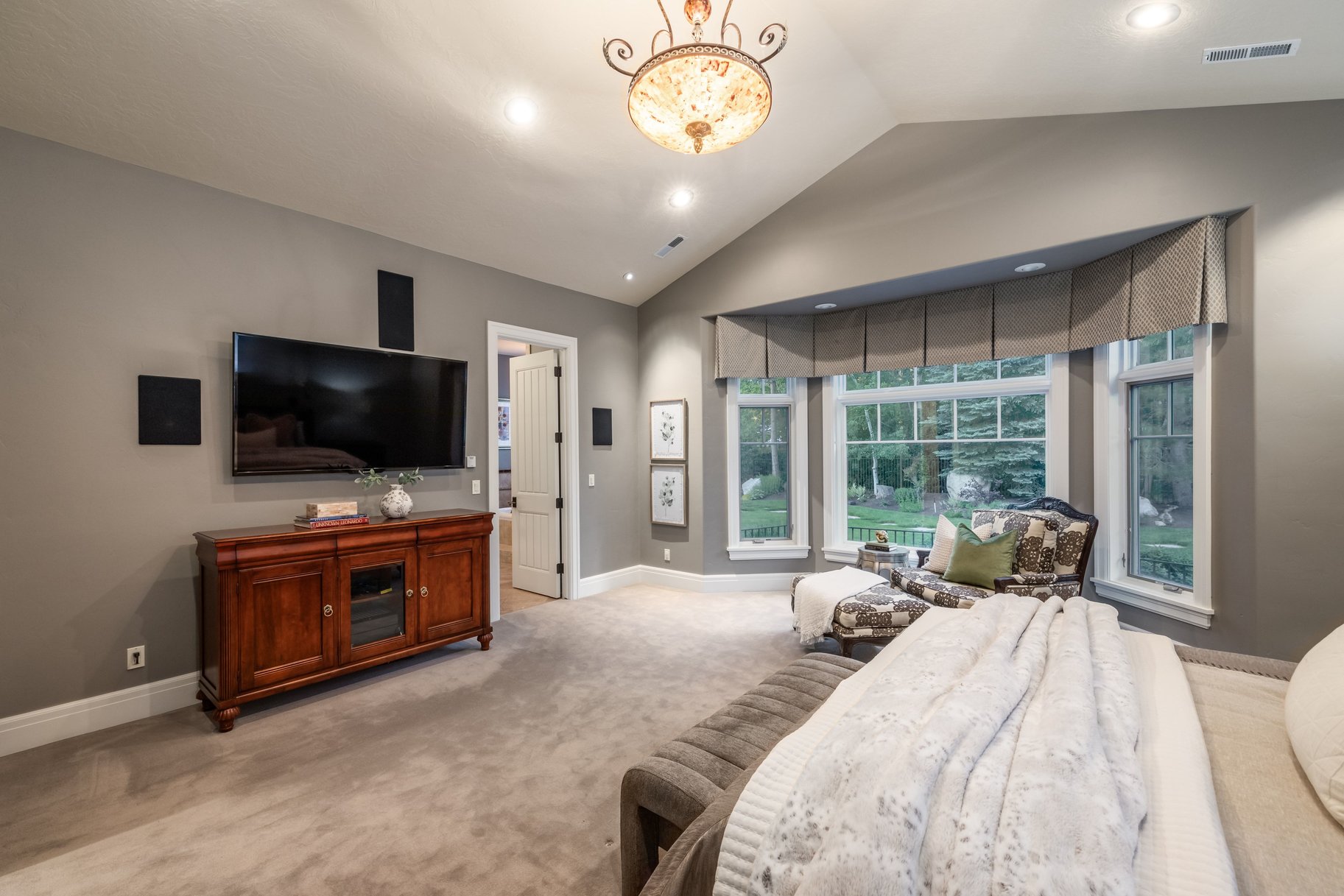 9621 S Glacier Park Lane
