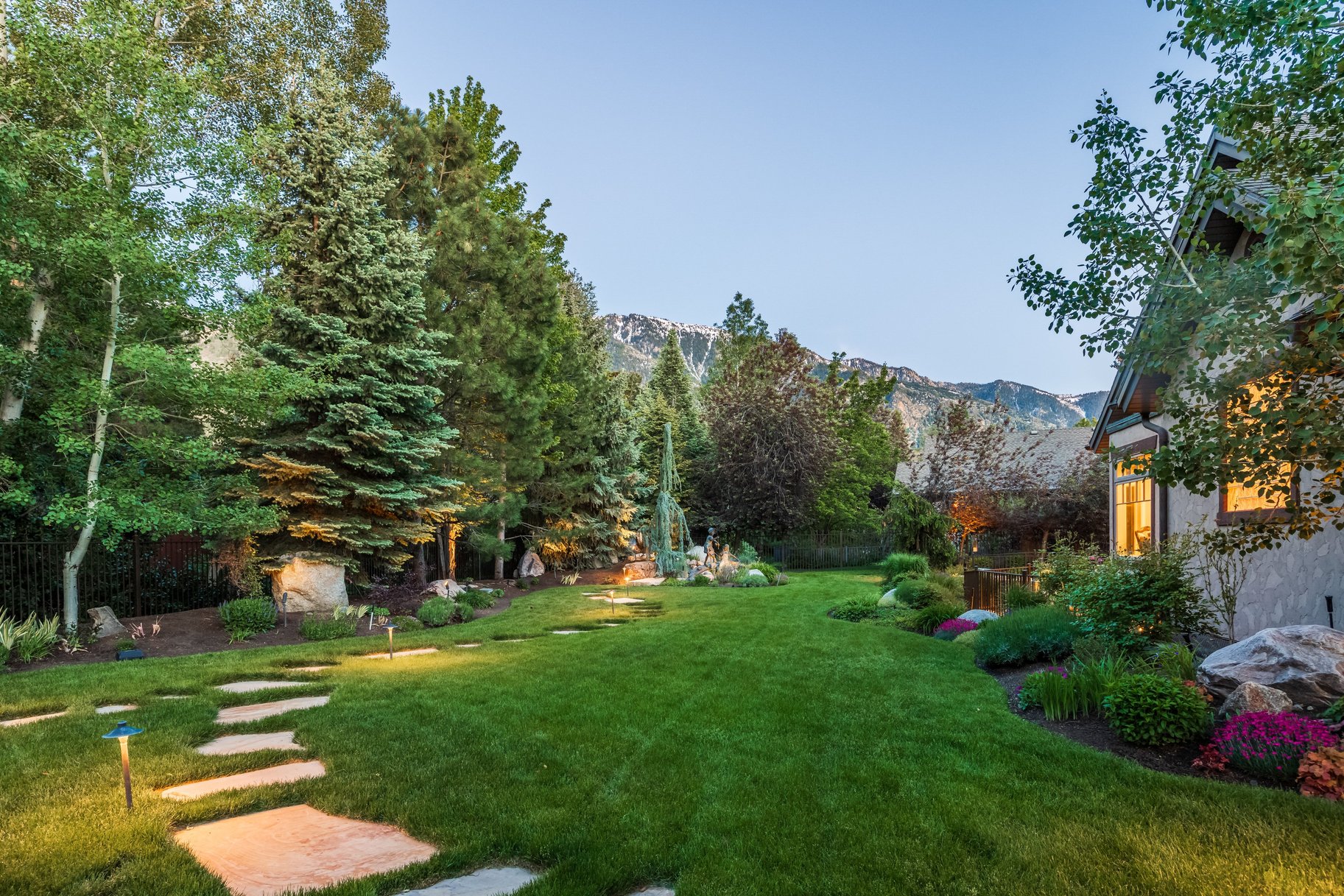 9621 S Glacier Park Lane