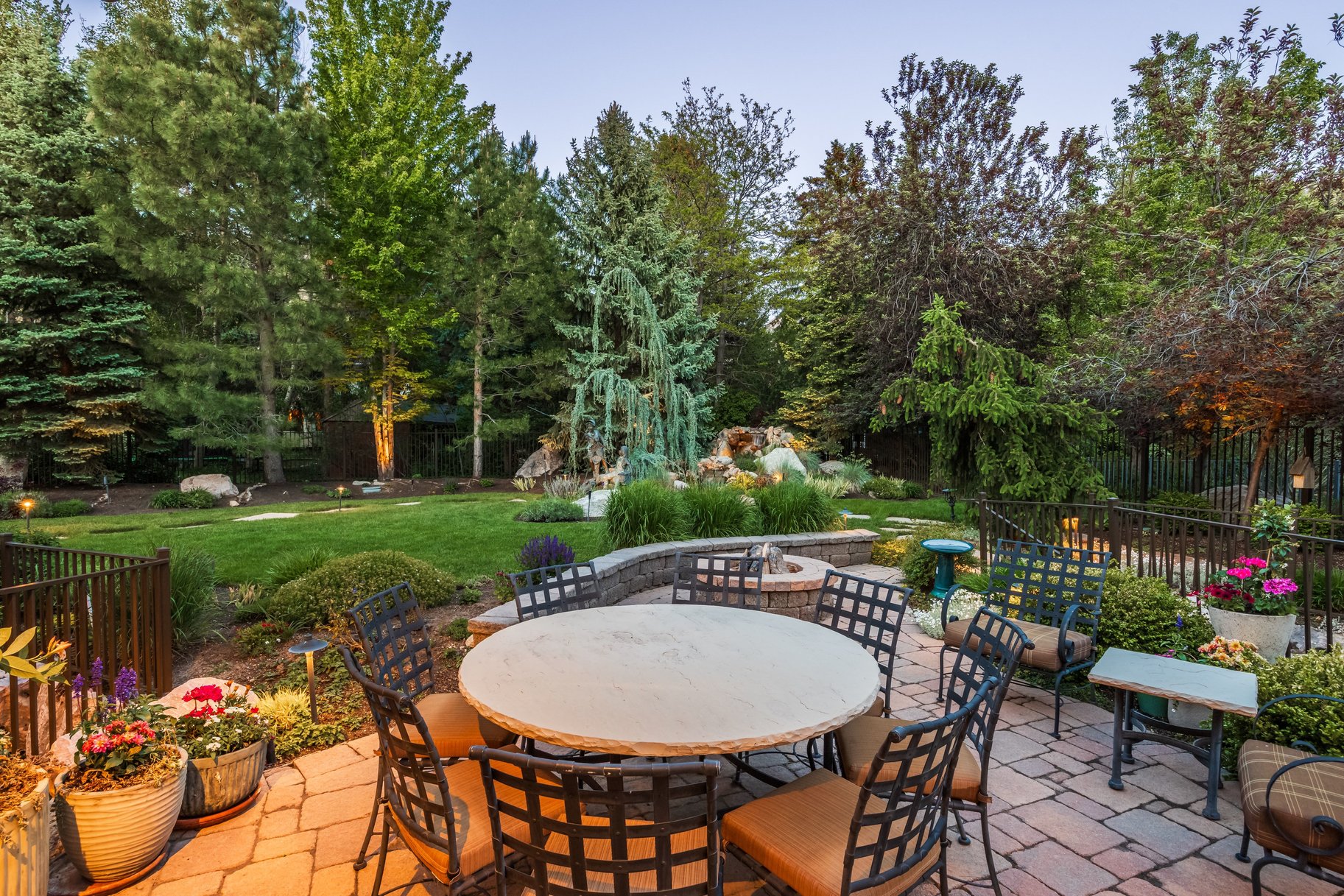 9621 S Glacier Park Lane