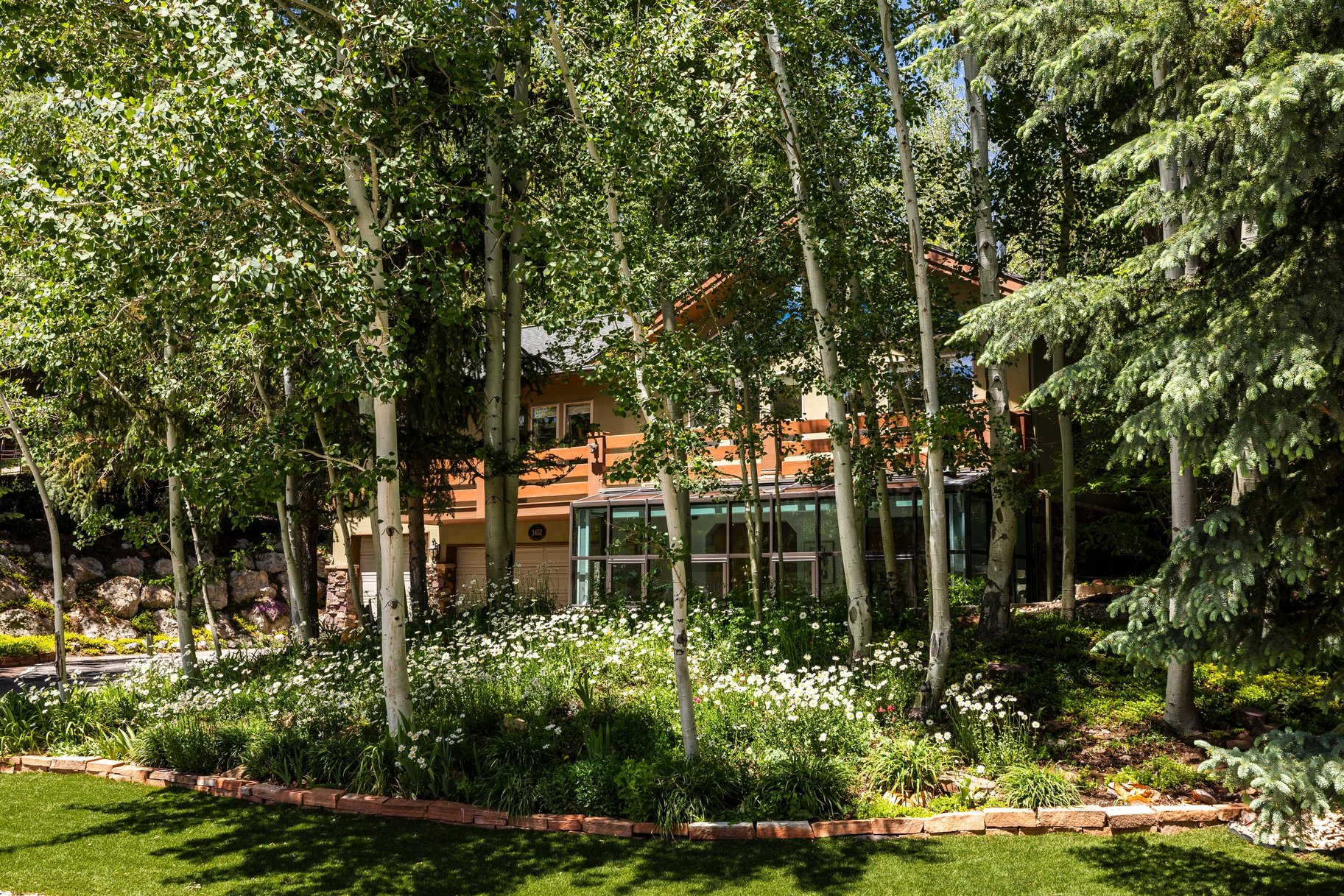 3452 W Saddleback Road 