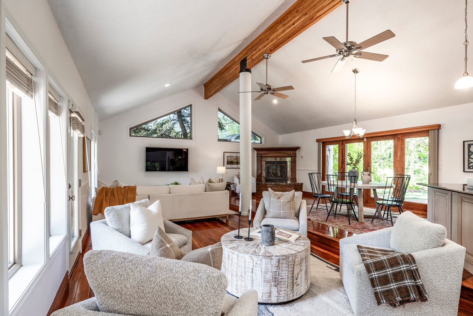 3452 W Saddleback Road 