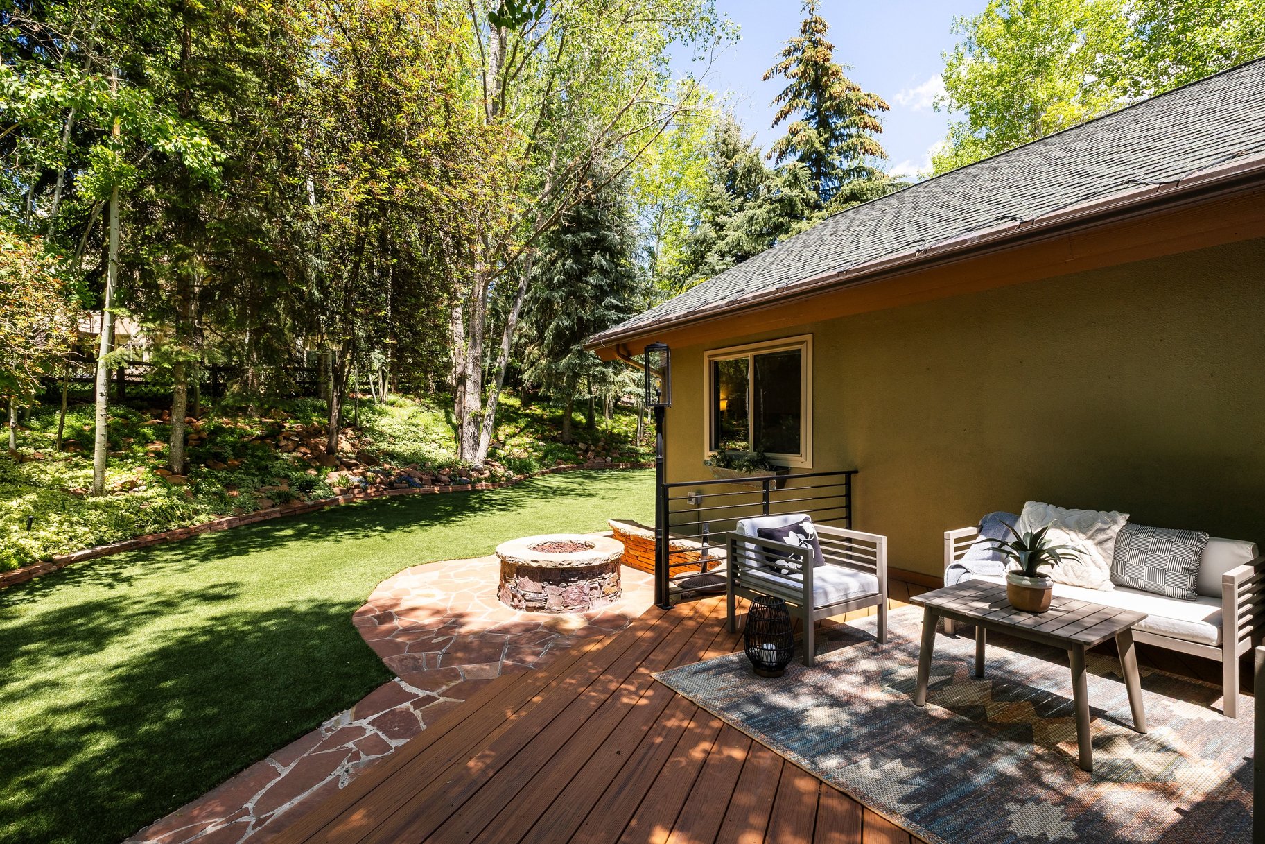 3452 W Saddleback Road 