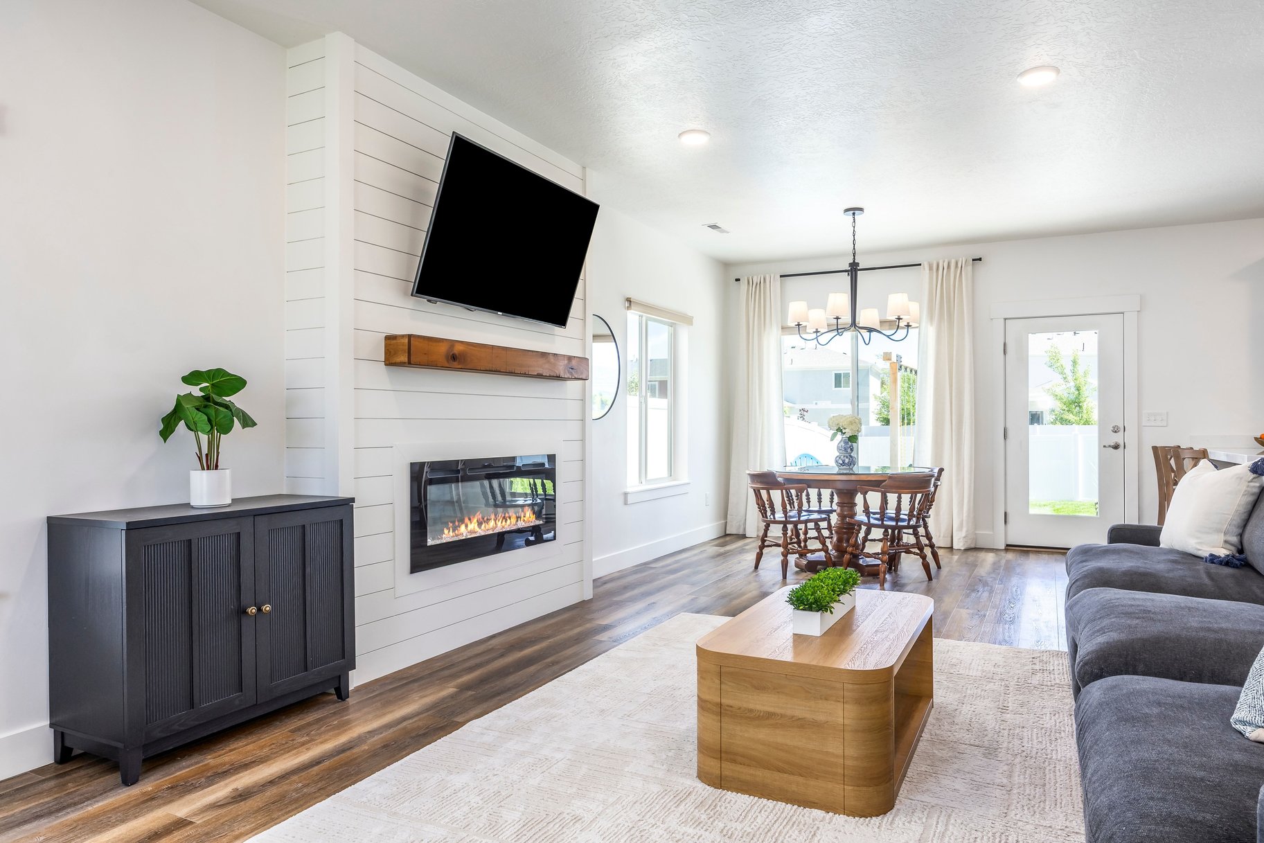 1115 E Becca Road 