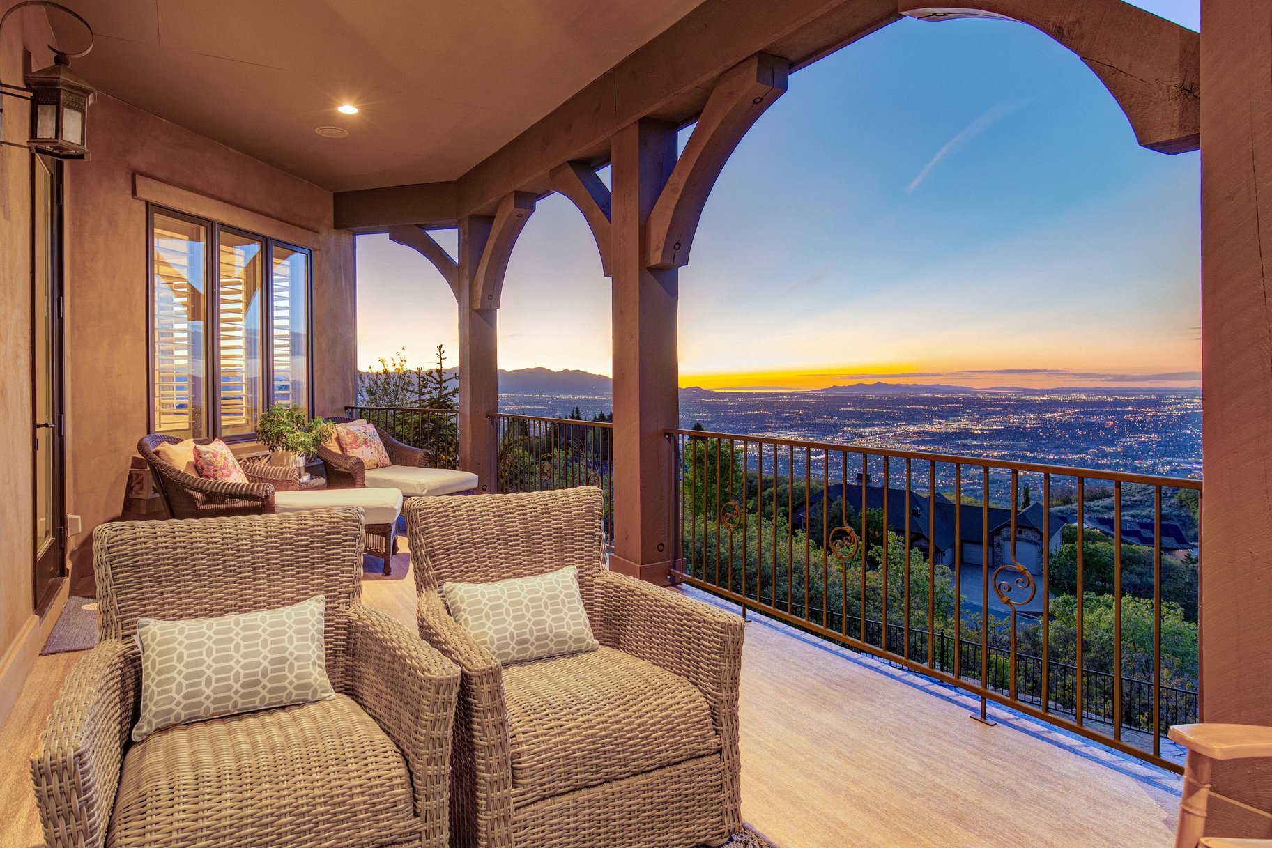 1479 E Trail Crest Court