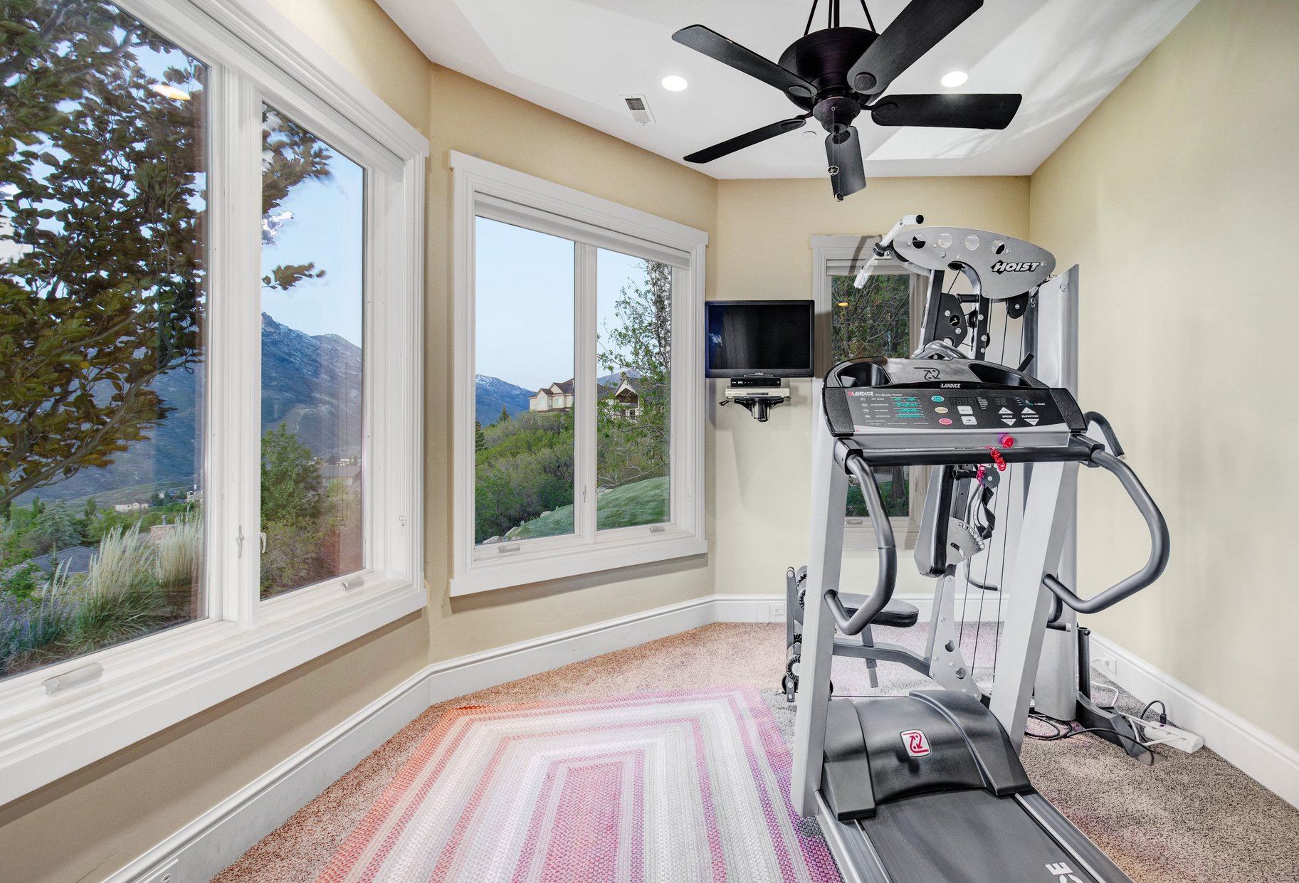 1479 E Trail Crest Court