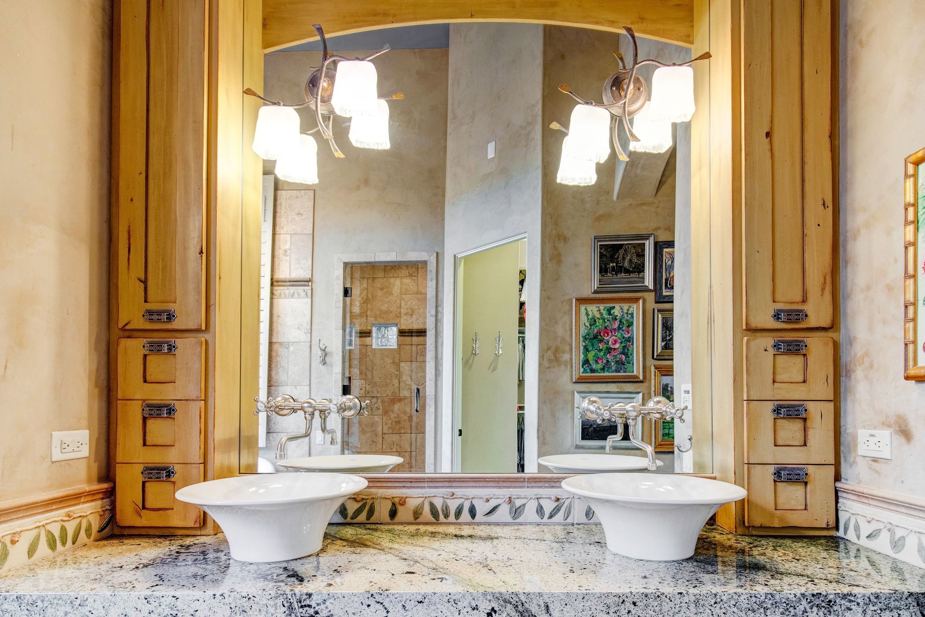 1479 E Trail Crest Court