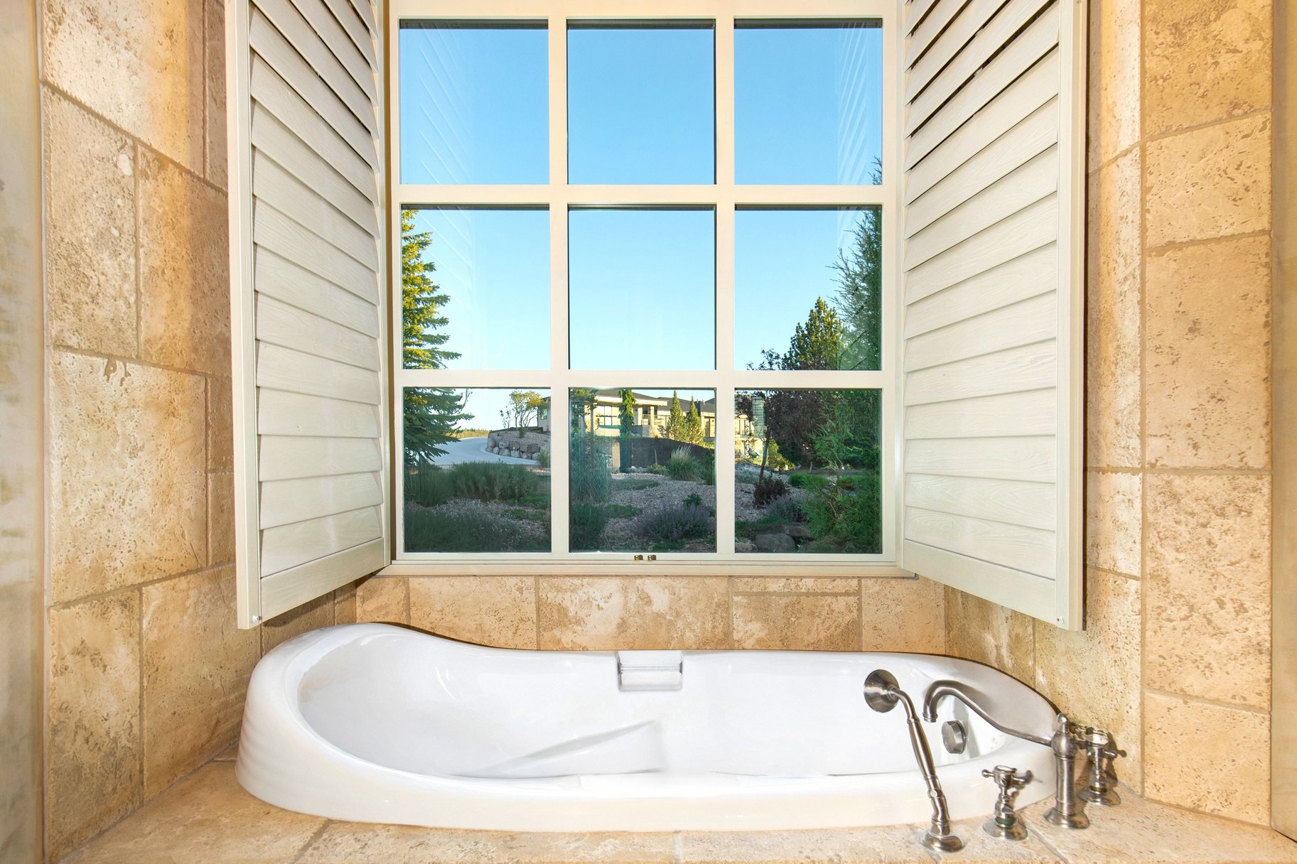 1479 E Trail Crest Court