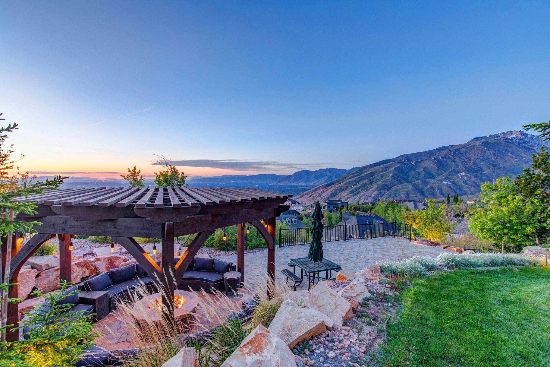 1479 E Trail Crest Court