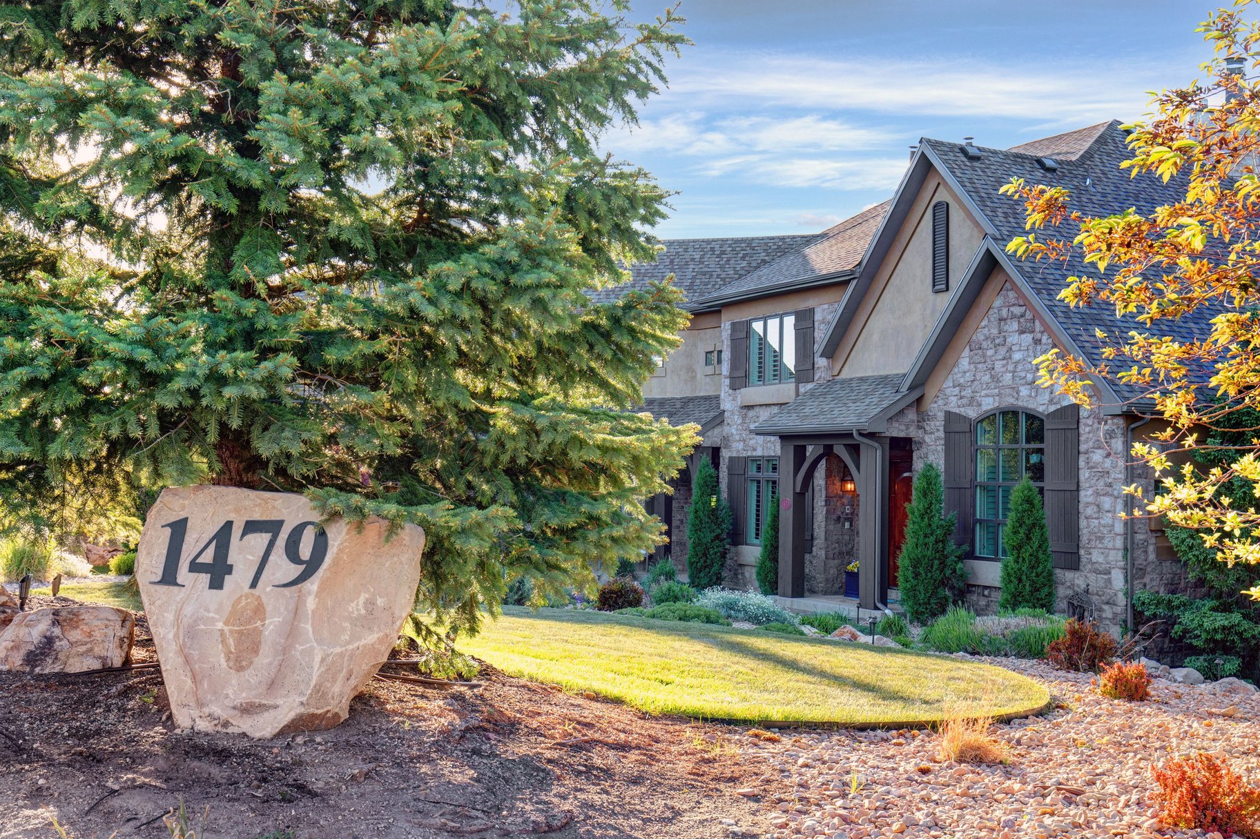 1479 E Trail Crest Court