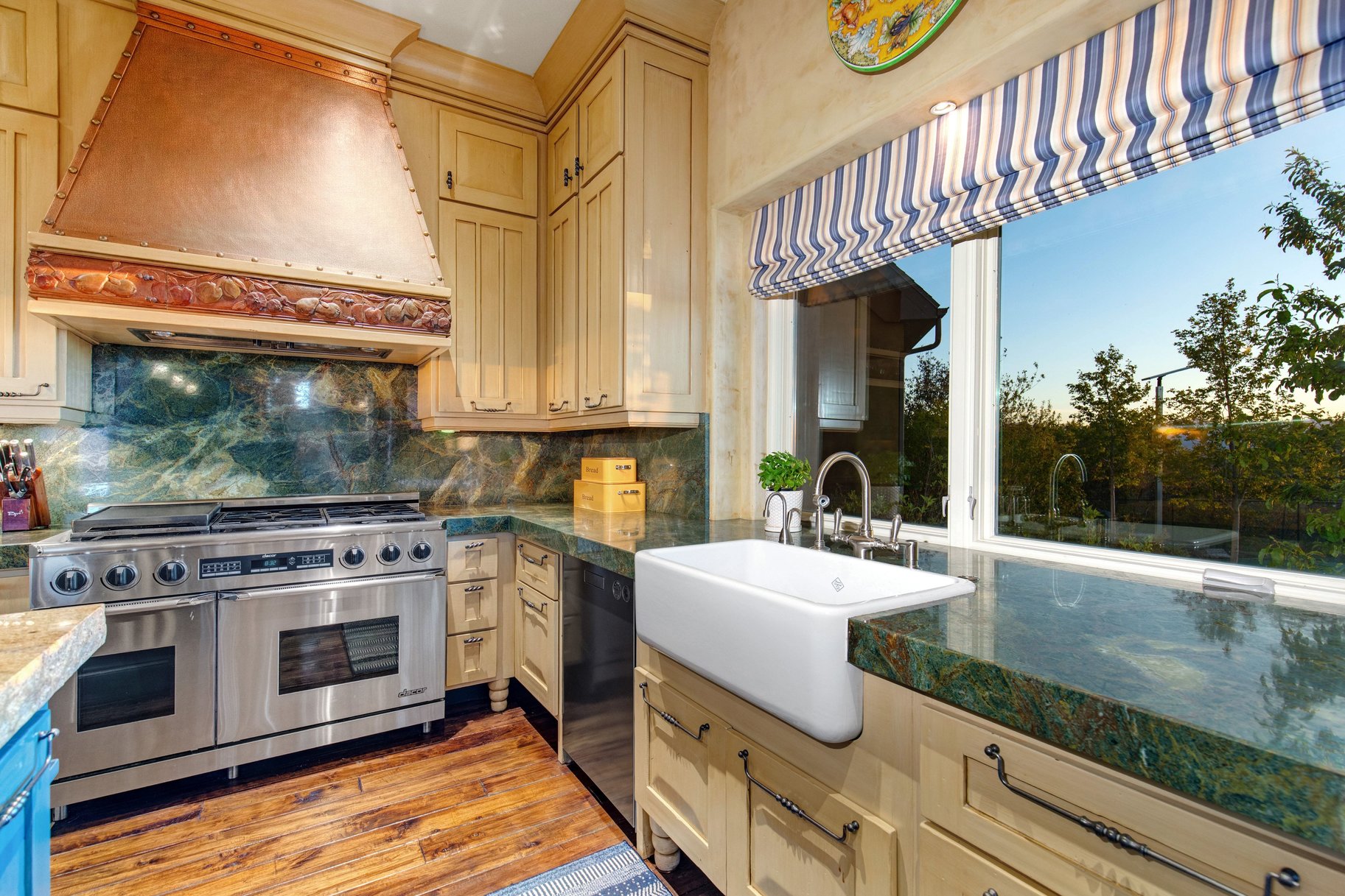 1479 E Trail Crest Court
