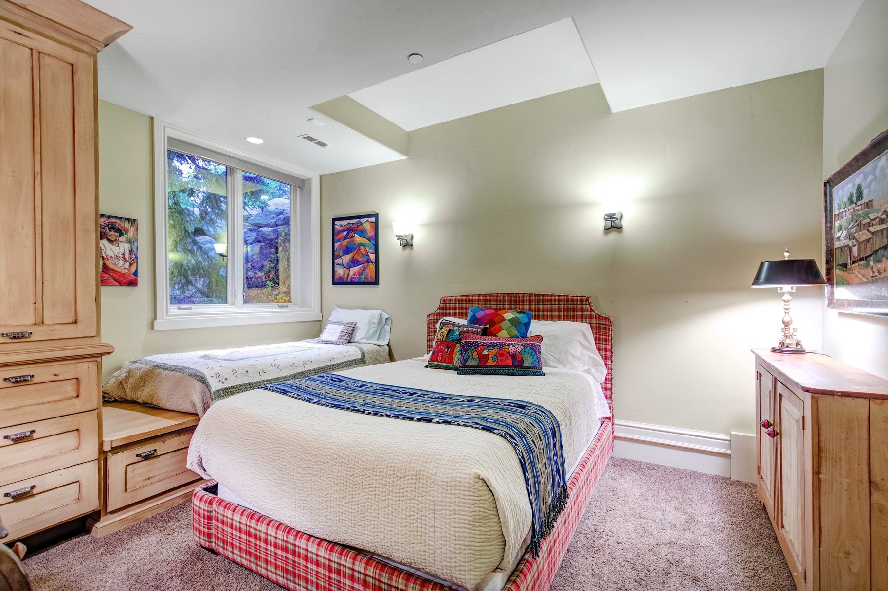 1479 E Trail Crest Court