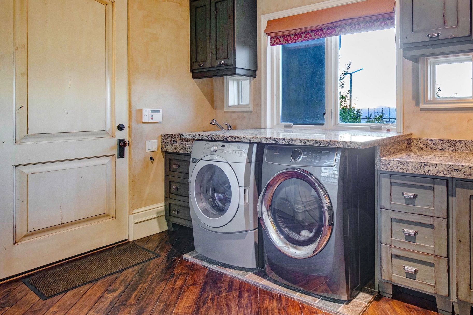 1479 E Trail Crest Court