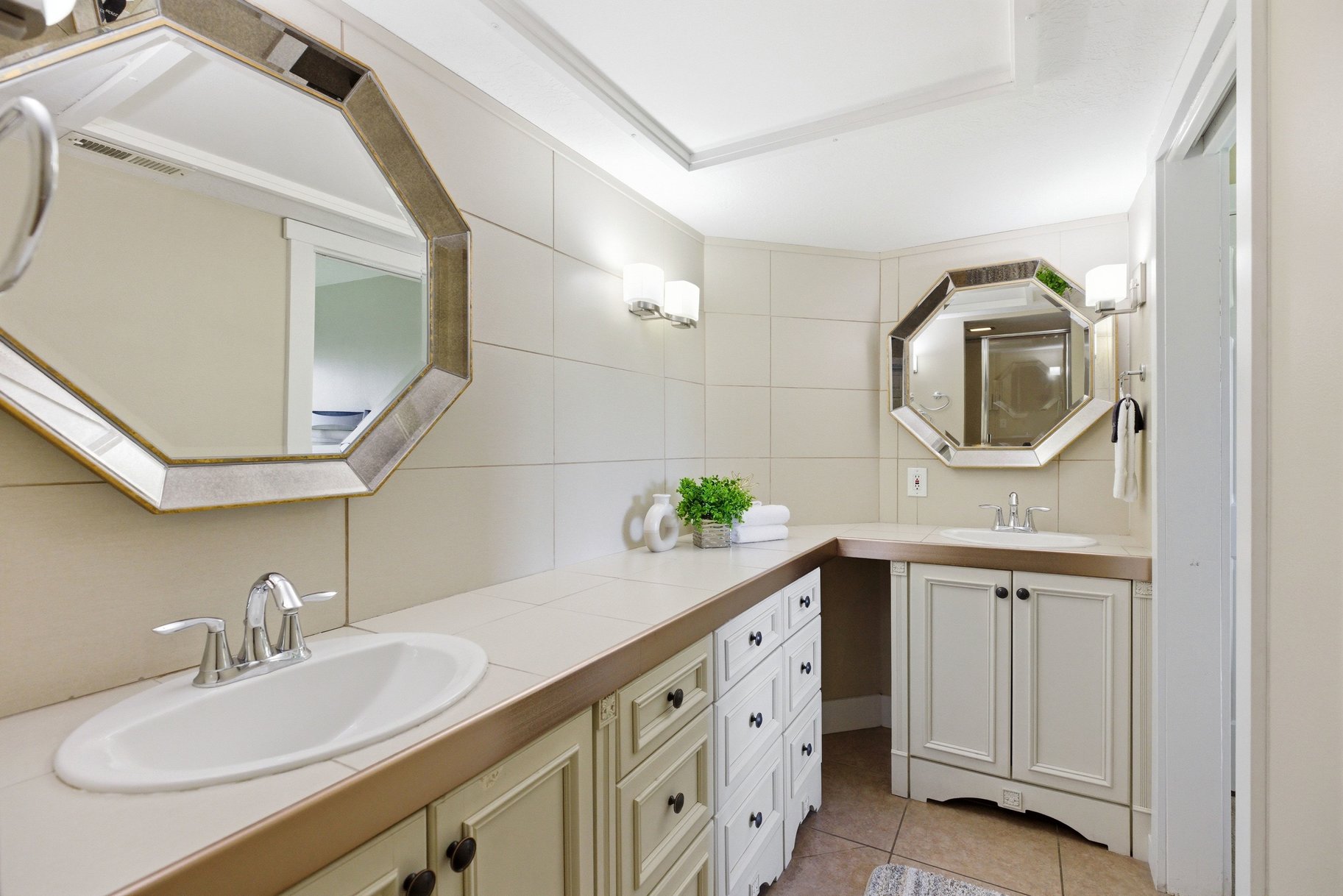 860 S Village Road Unit R-2