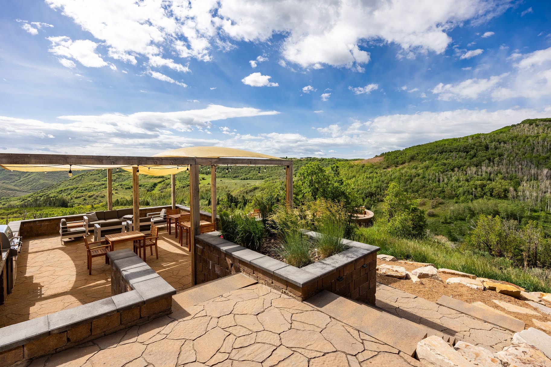 749 W Tollgate Canyon Road