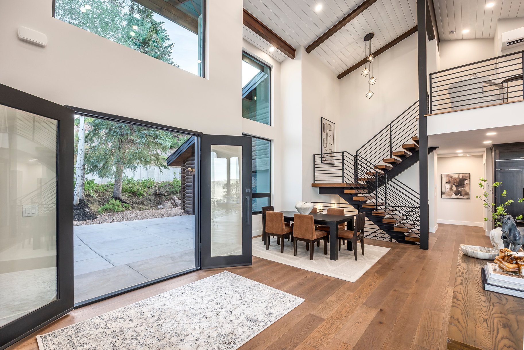 3765 Wagon Wheel way
